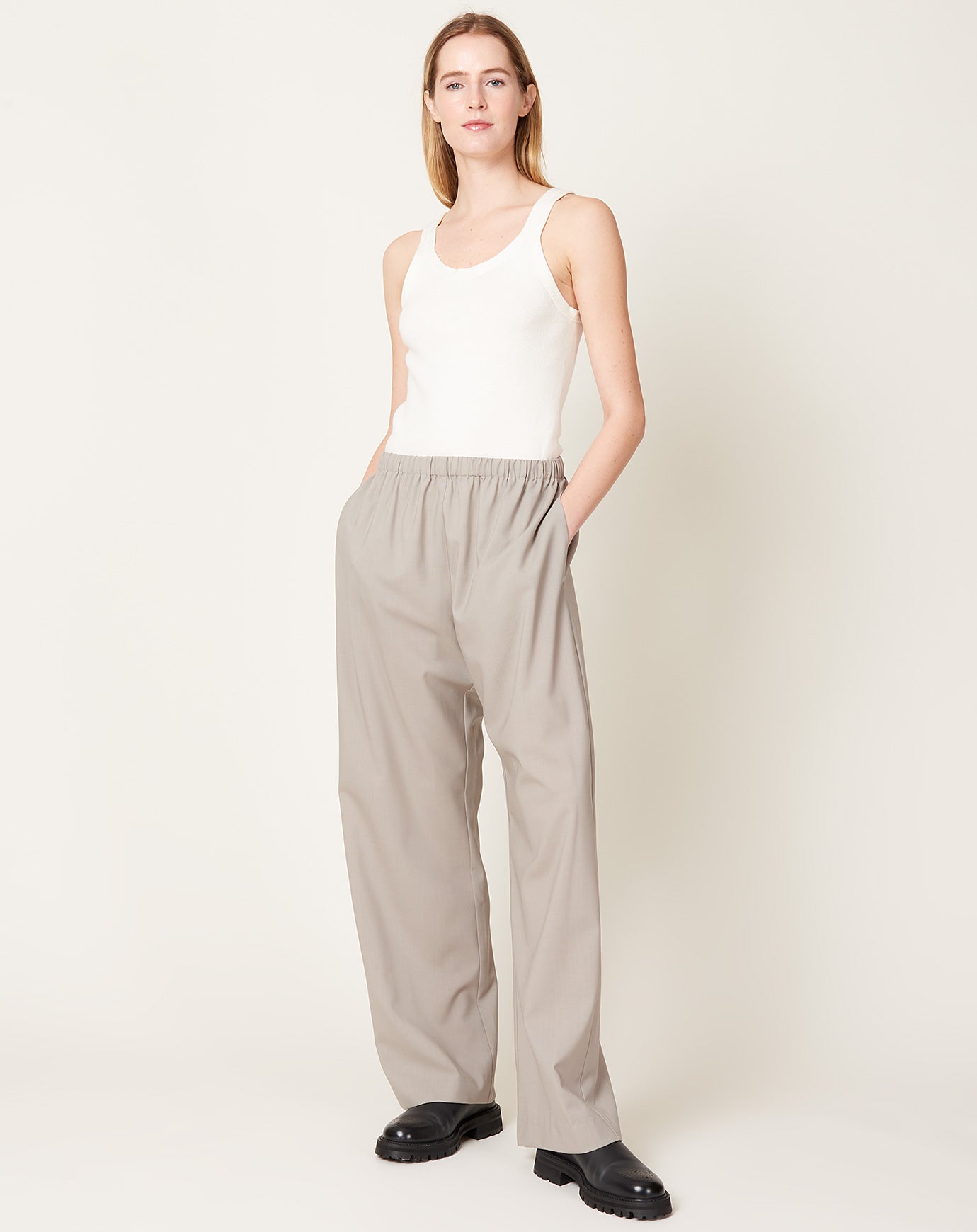 6397 Full Leg Pull-on Pant in Fog