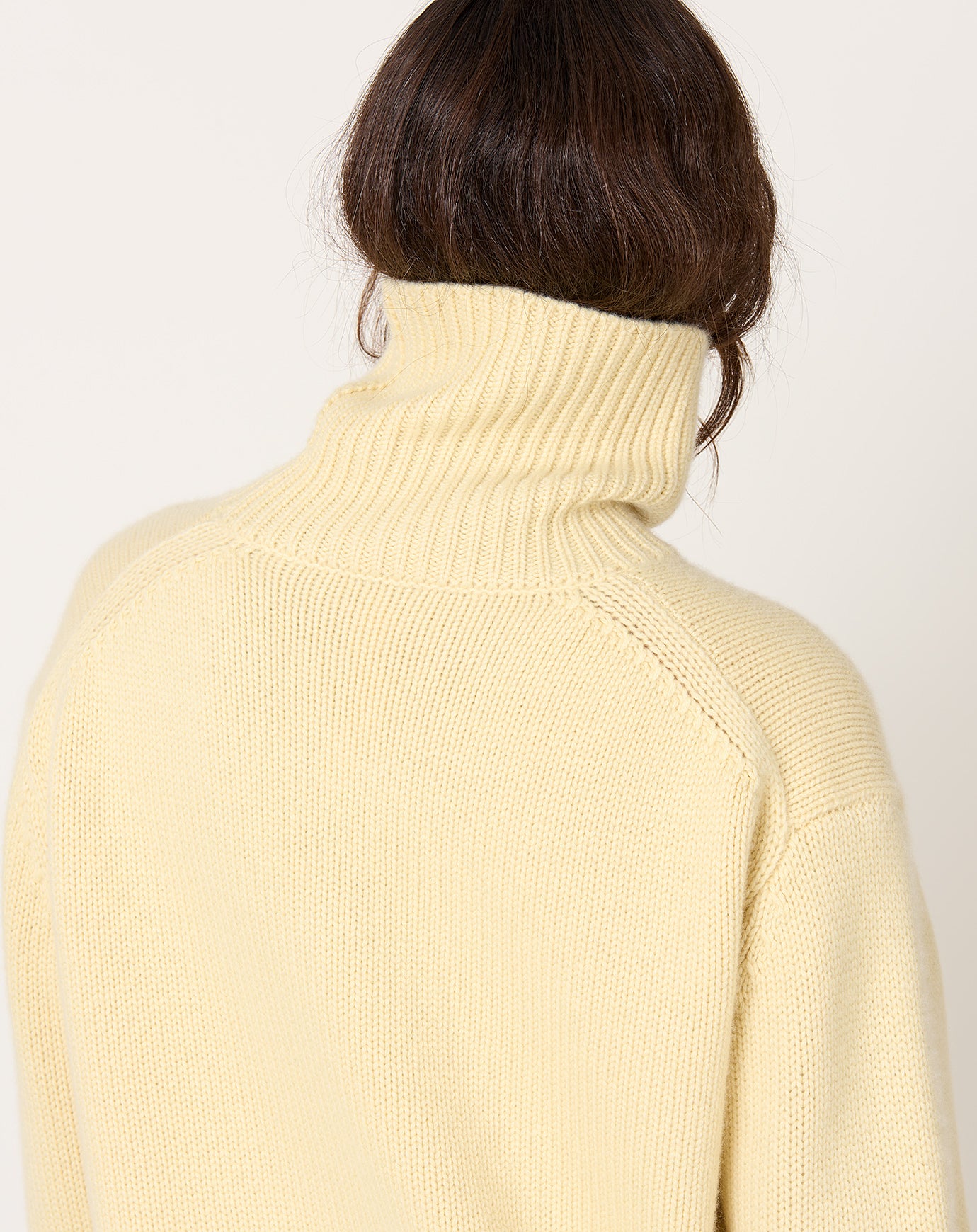 6397 High Neck L/S in Butter