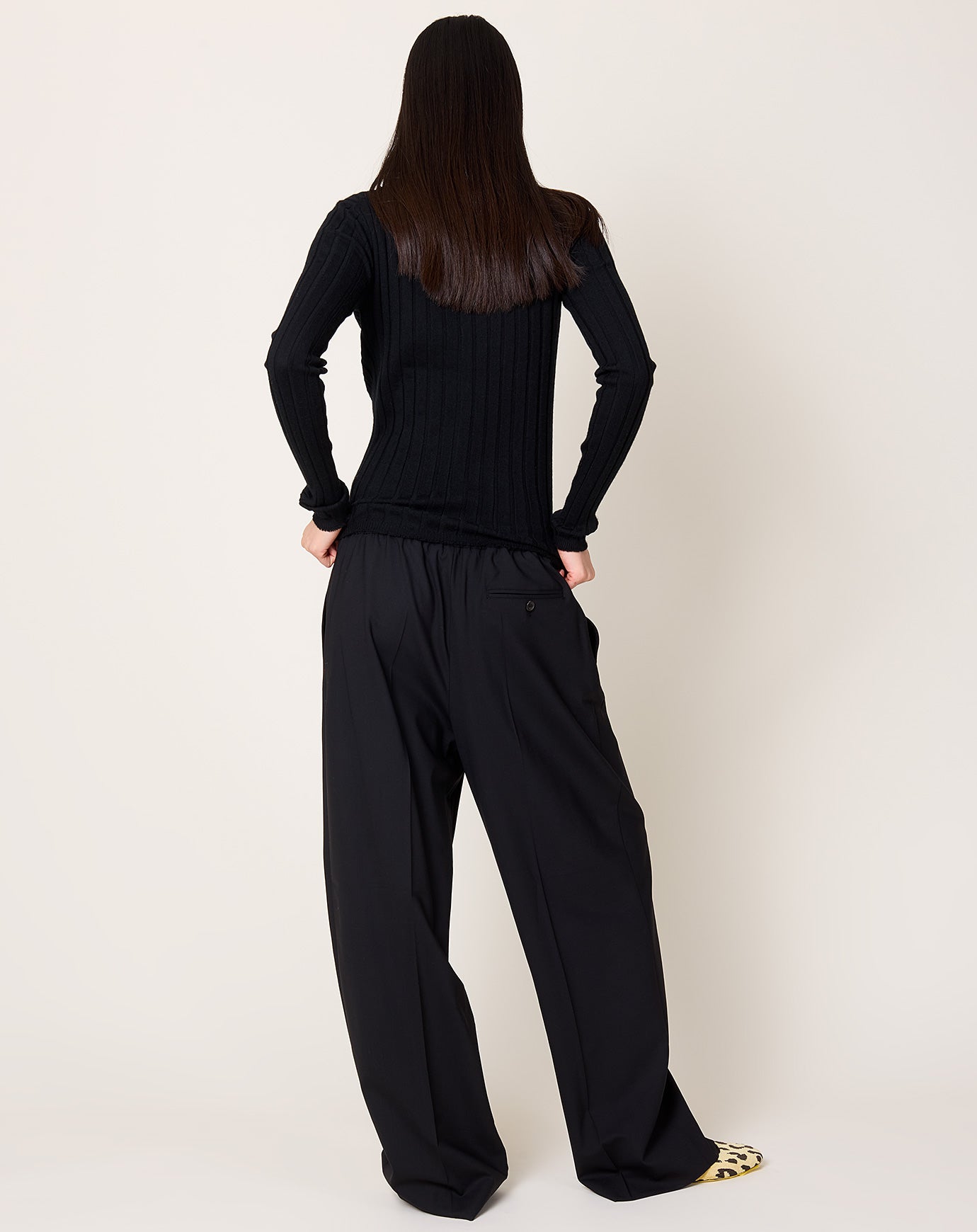 6397 Pleated Long Pull-on Pant in Black