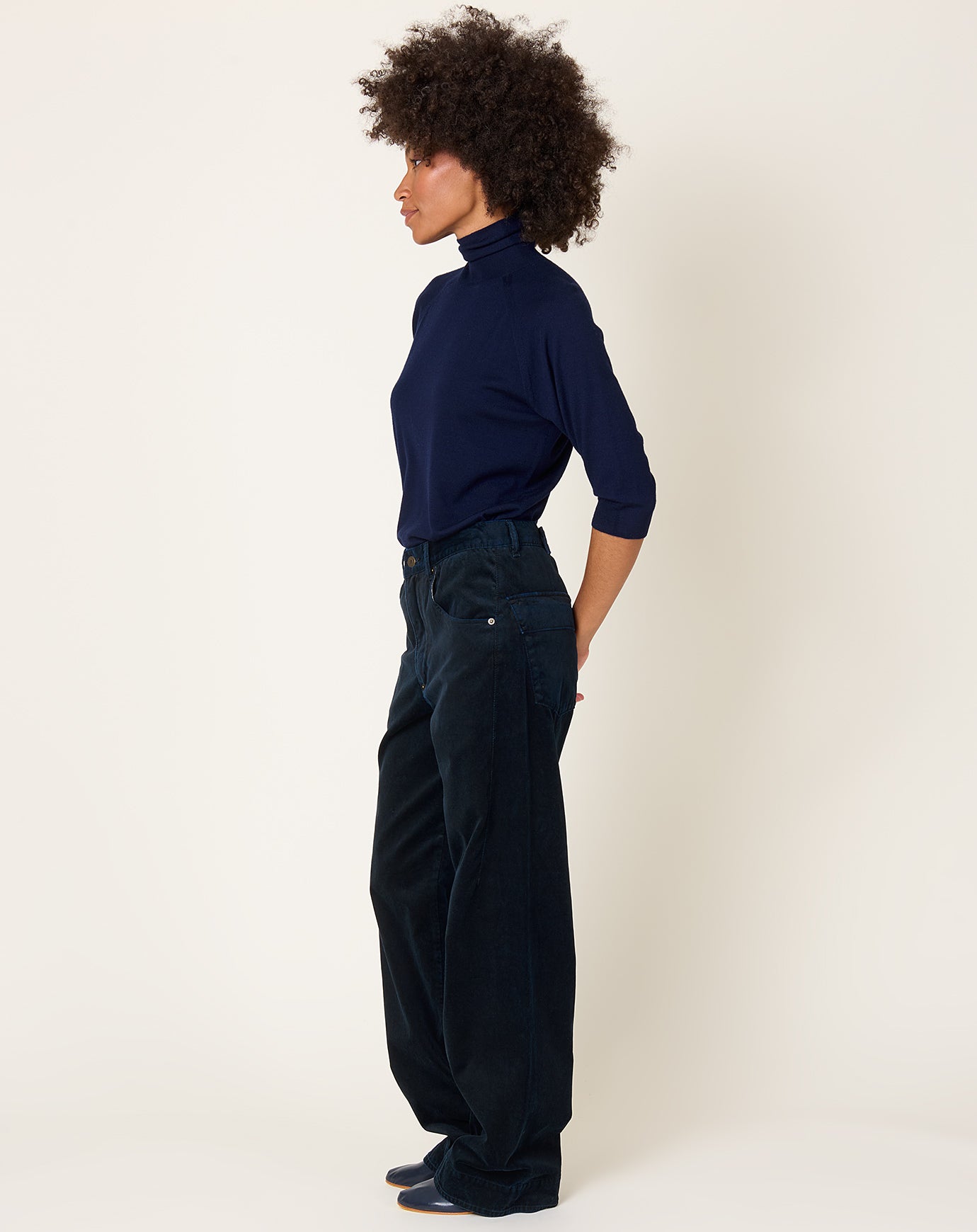 6397 Side Dart Pant in Ink