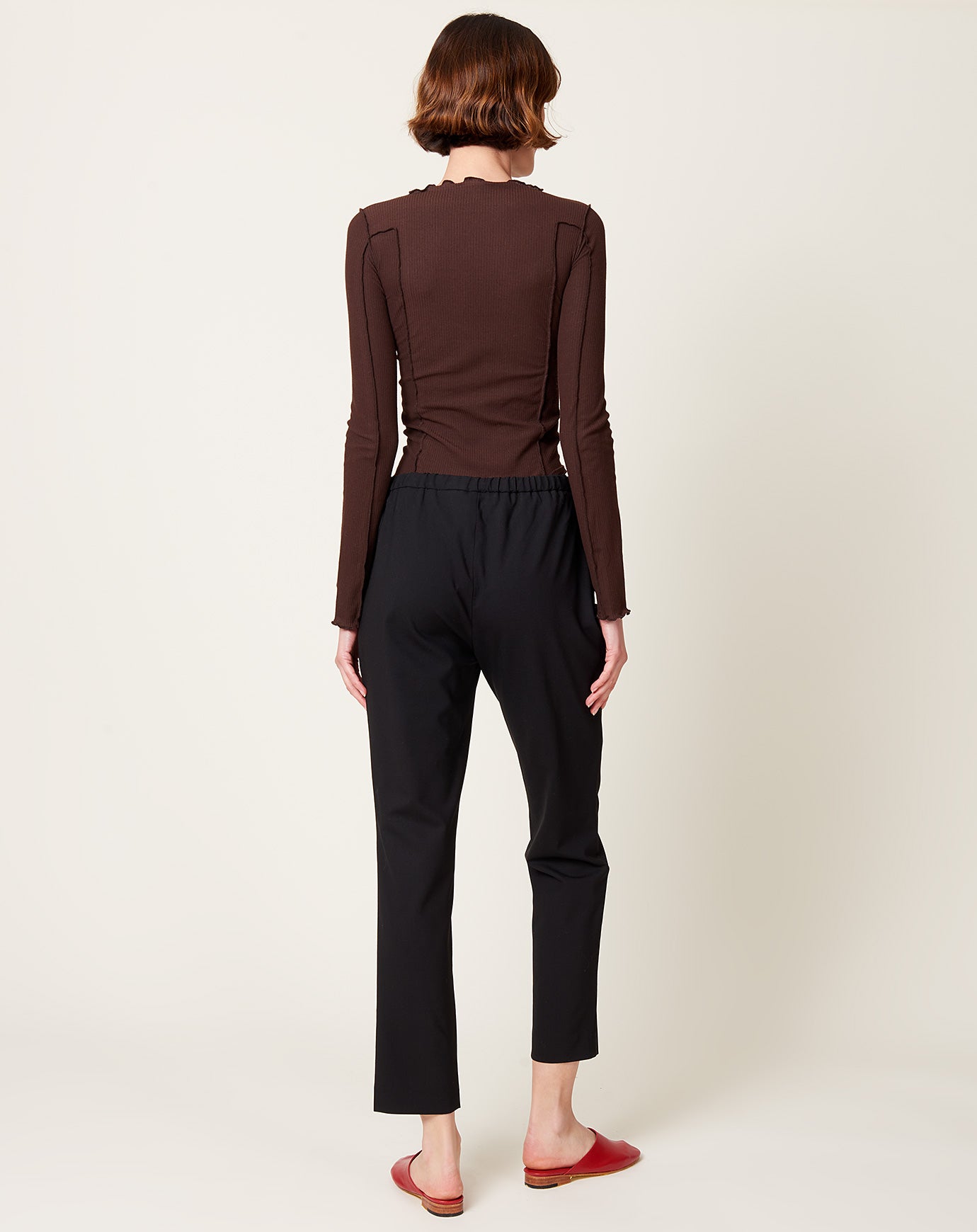 6397 Slim Pull On Pant in Black