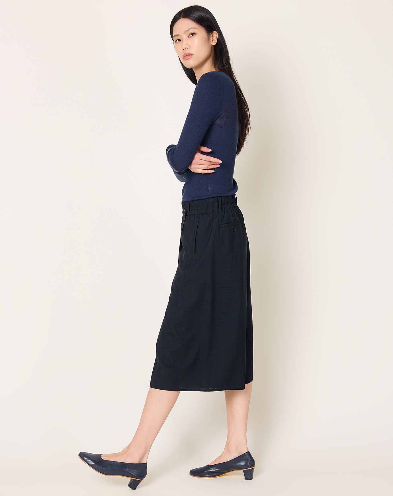 6397 Wrap Short in Navy Tartan