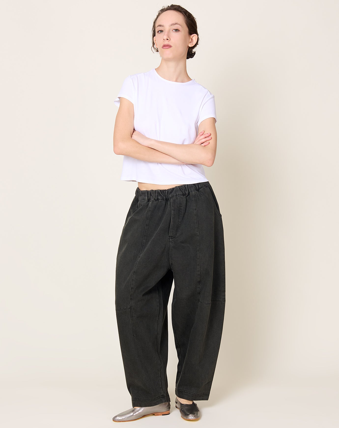 7115 by Szeki Elastic Panel Barrel Trouser in Washed Black