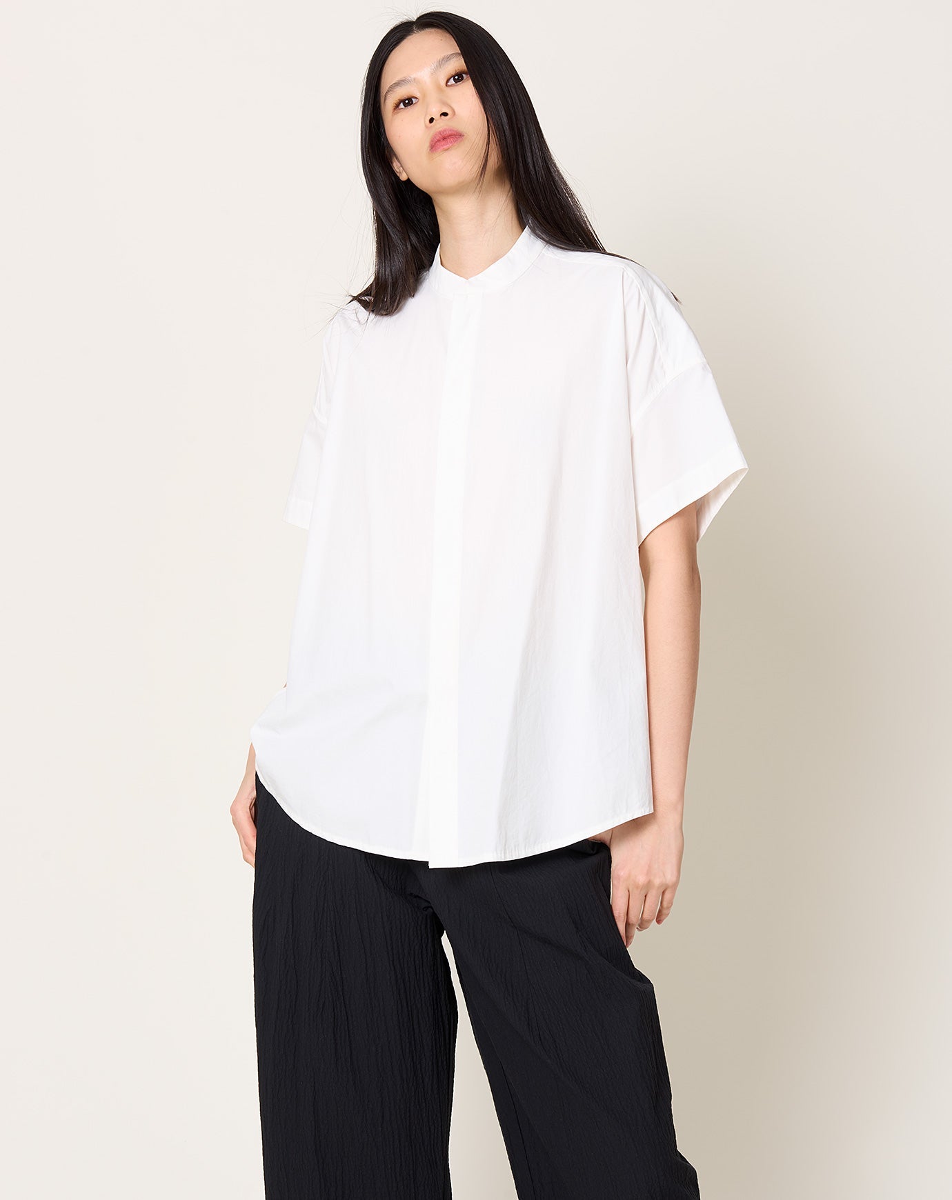 7115 by Szeki Mandarin Cocoon Short Sleeve Shirt in Off-White