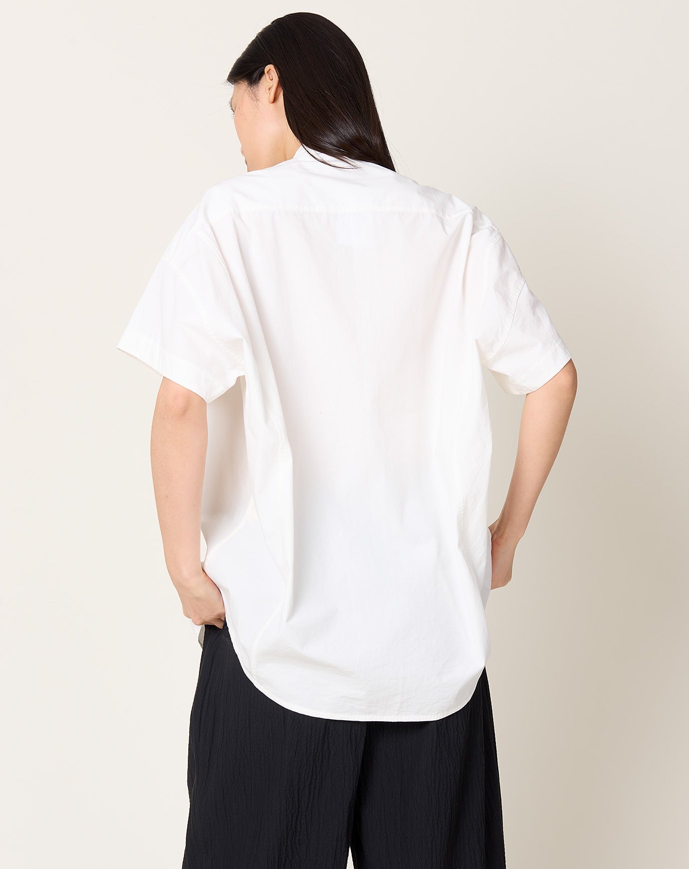 7115 by Szeki Mandarin Cocoon Short Sleeve Shirt in Off-White