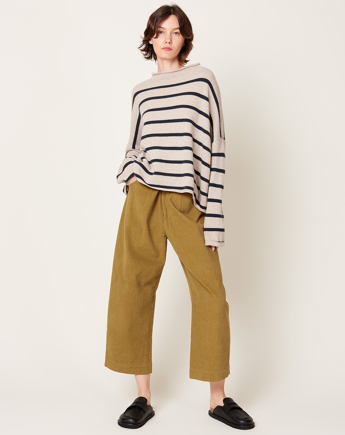 7115 by Szeki Curved Leg Trouser in Kelp Brown