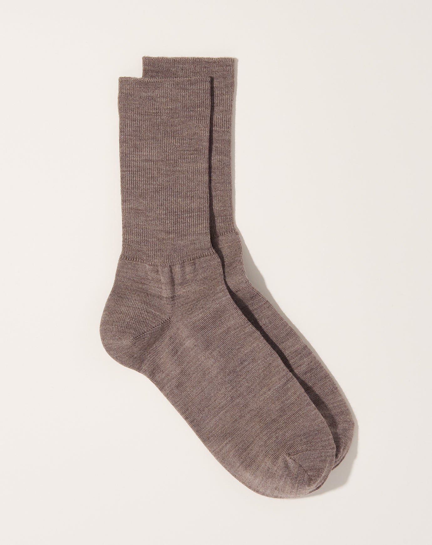 Nishiguchi Kutsushita Hakne Merino Wool Ribbed Socks in Oatmeal