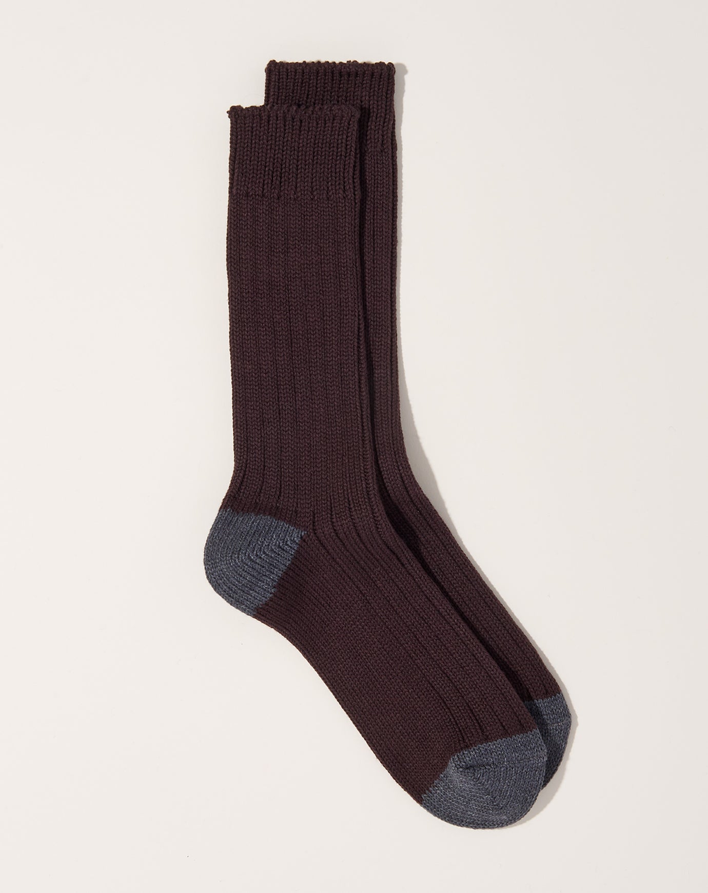 Nishiguchi Kutsushita Luxurious Cotton Ribbed Socks in Brown
