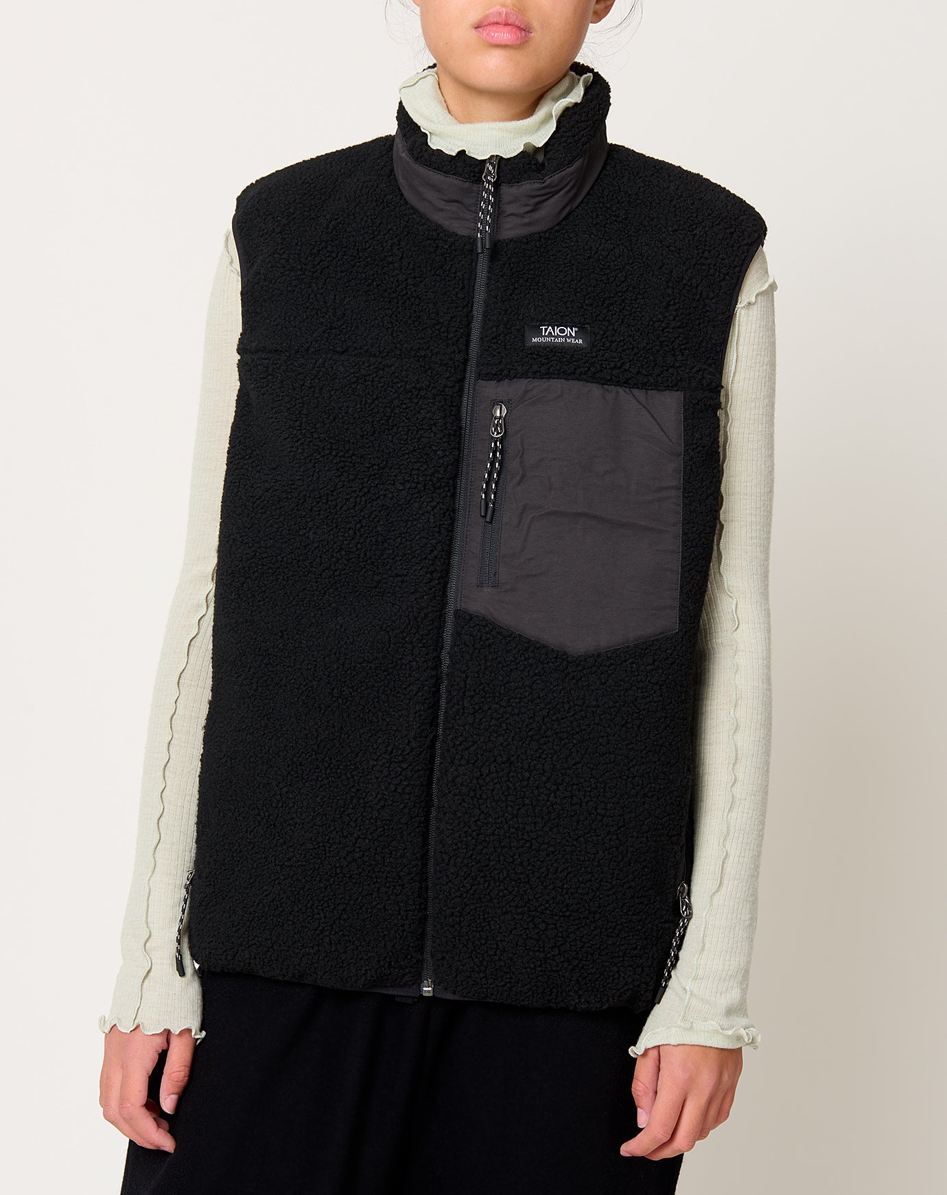 Taion Reversible Down X BOA Vest in Black