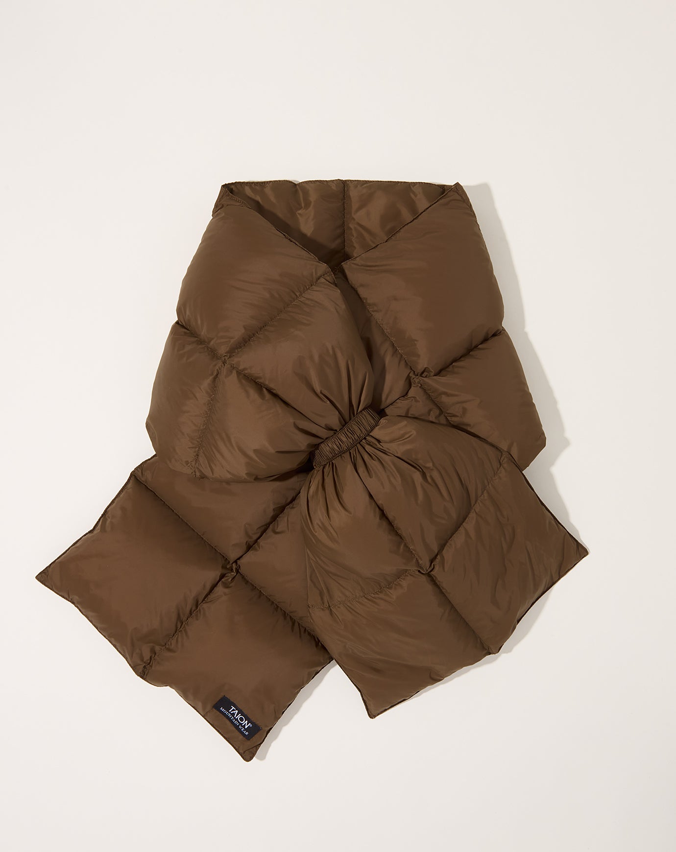 Taion Mountain Volume Down Scarf in Light Brown