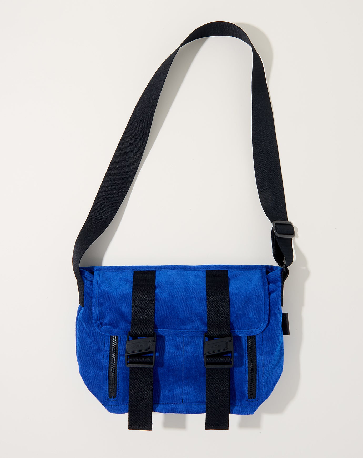 Amiacalva Corduroy Messenger Bag S in Blue