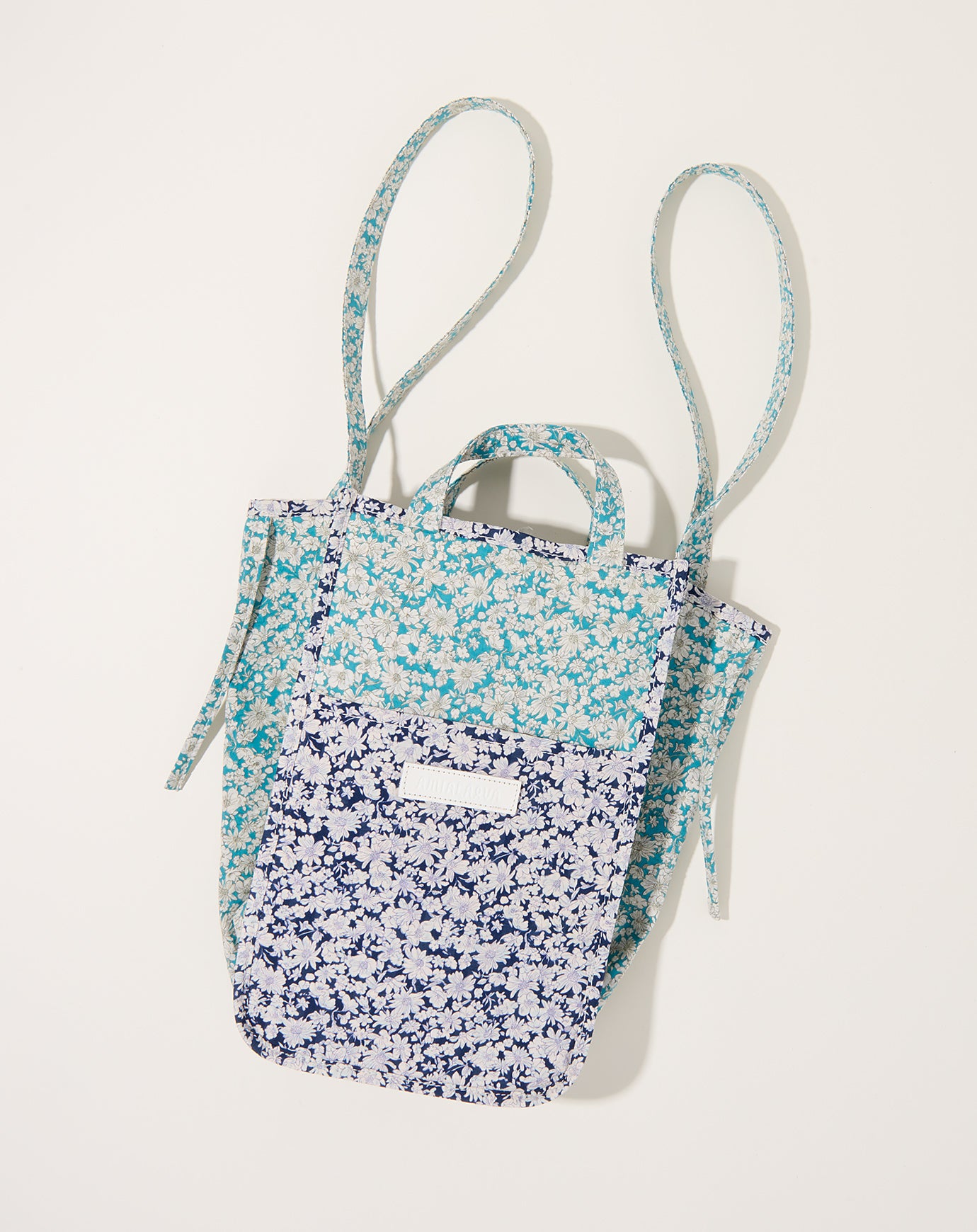 Amiacalva Easy Bag M in Navy Floral