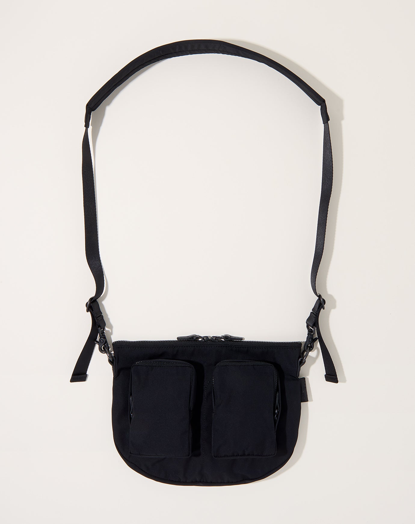 Amiacalva Gabardine Bodybag S in Black
