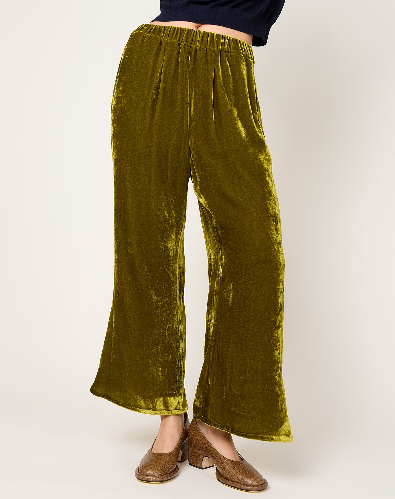 Anntian Flared Pants in Olive