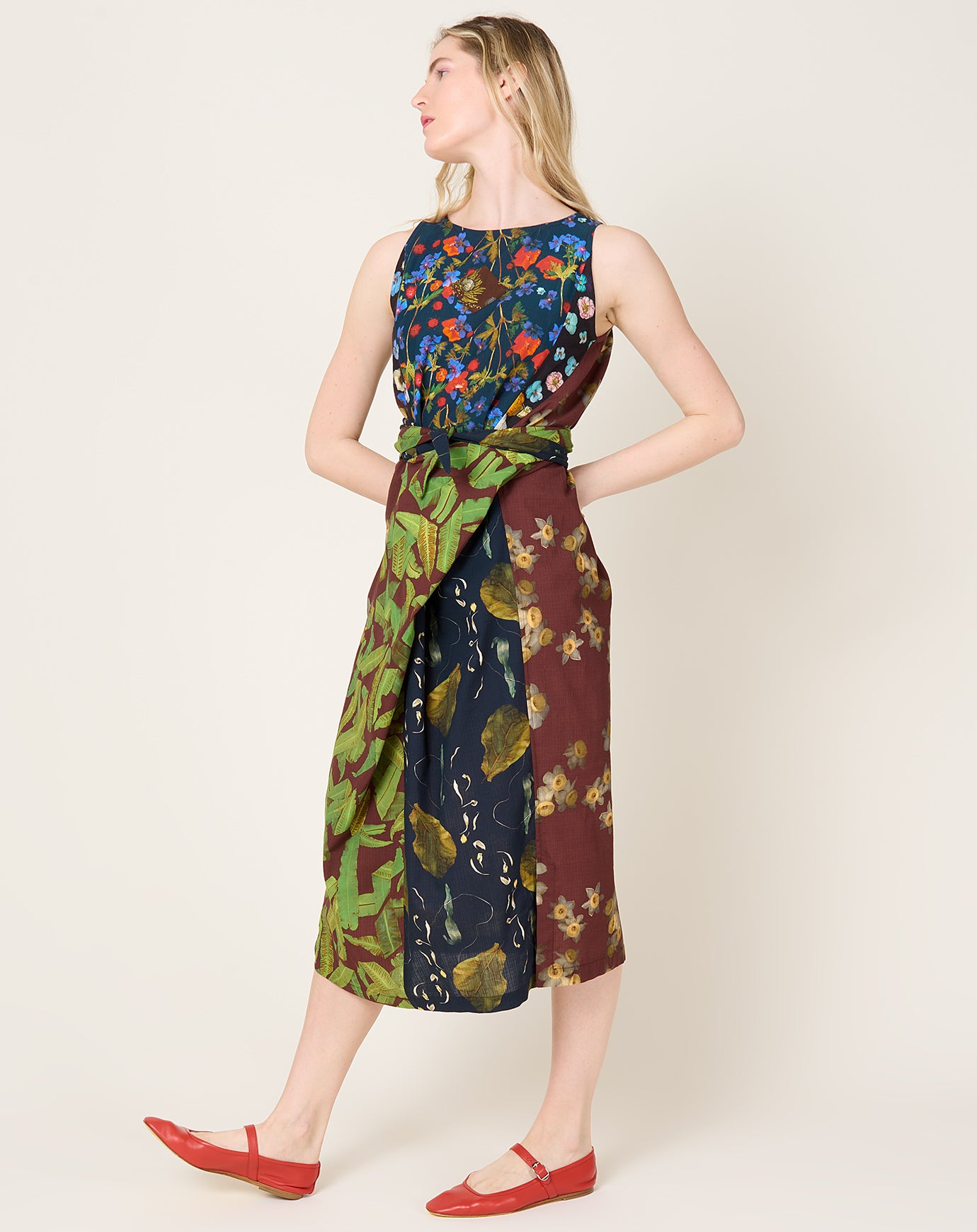 Anntian Wrap Dress in PRINT Z Flower Power