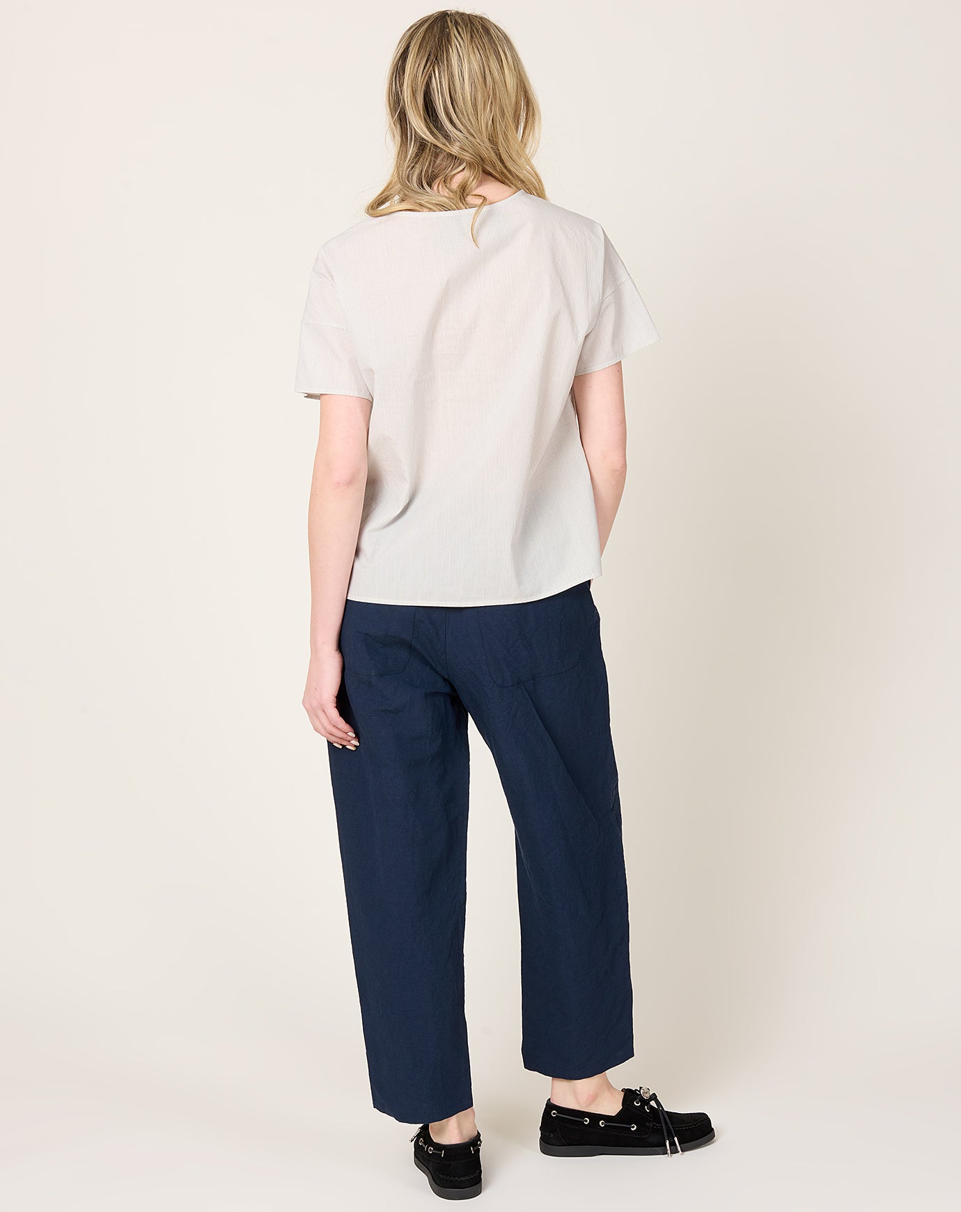 apuntob Soft Linen Tapered Trouser in Abyss
