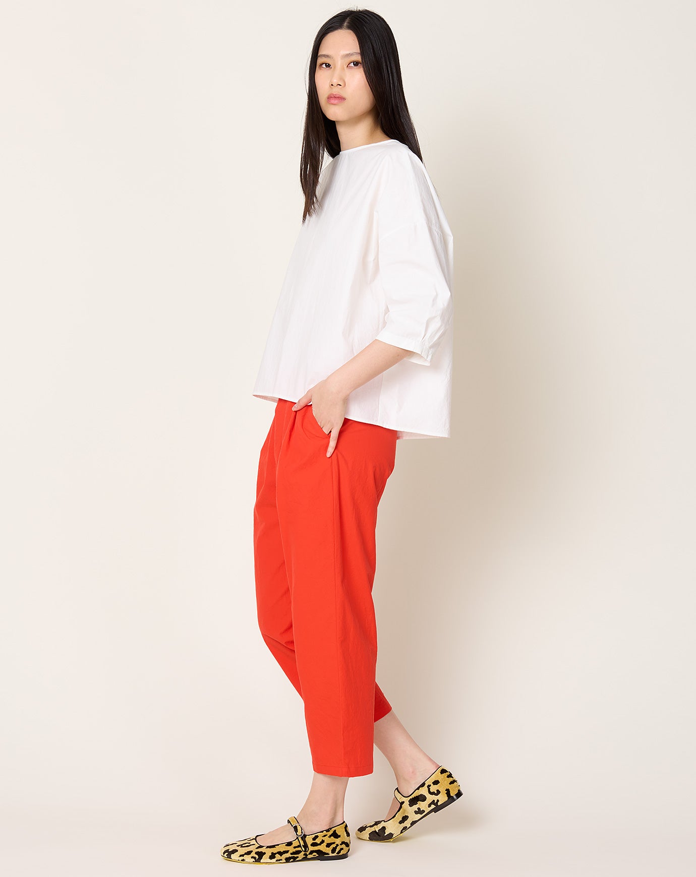 apuntob Pleat Front Trouser in Mud Heavy Cotton