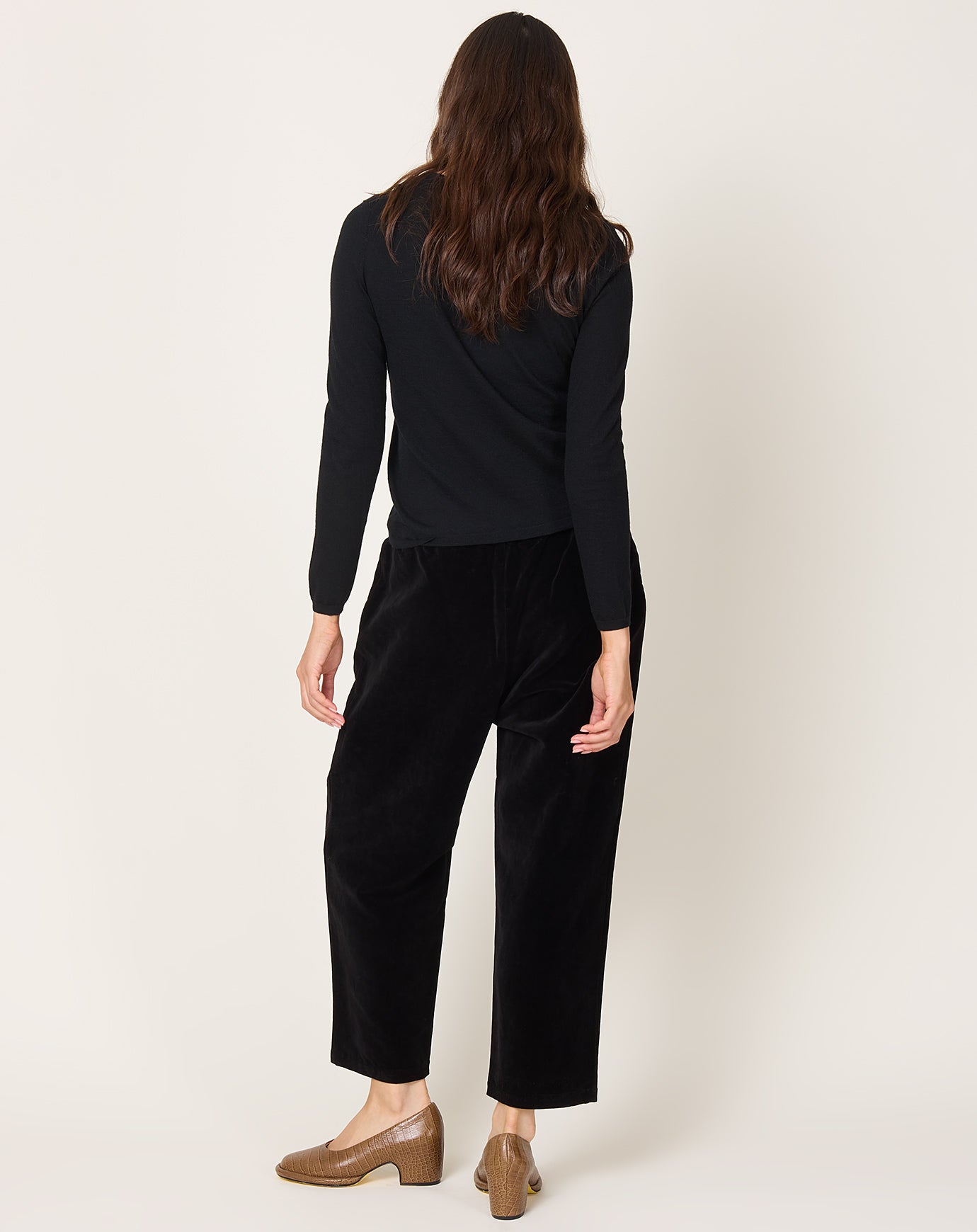 apuntob Pleat Front Velvet Trouser in Black