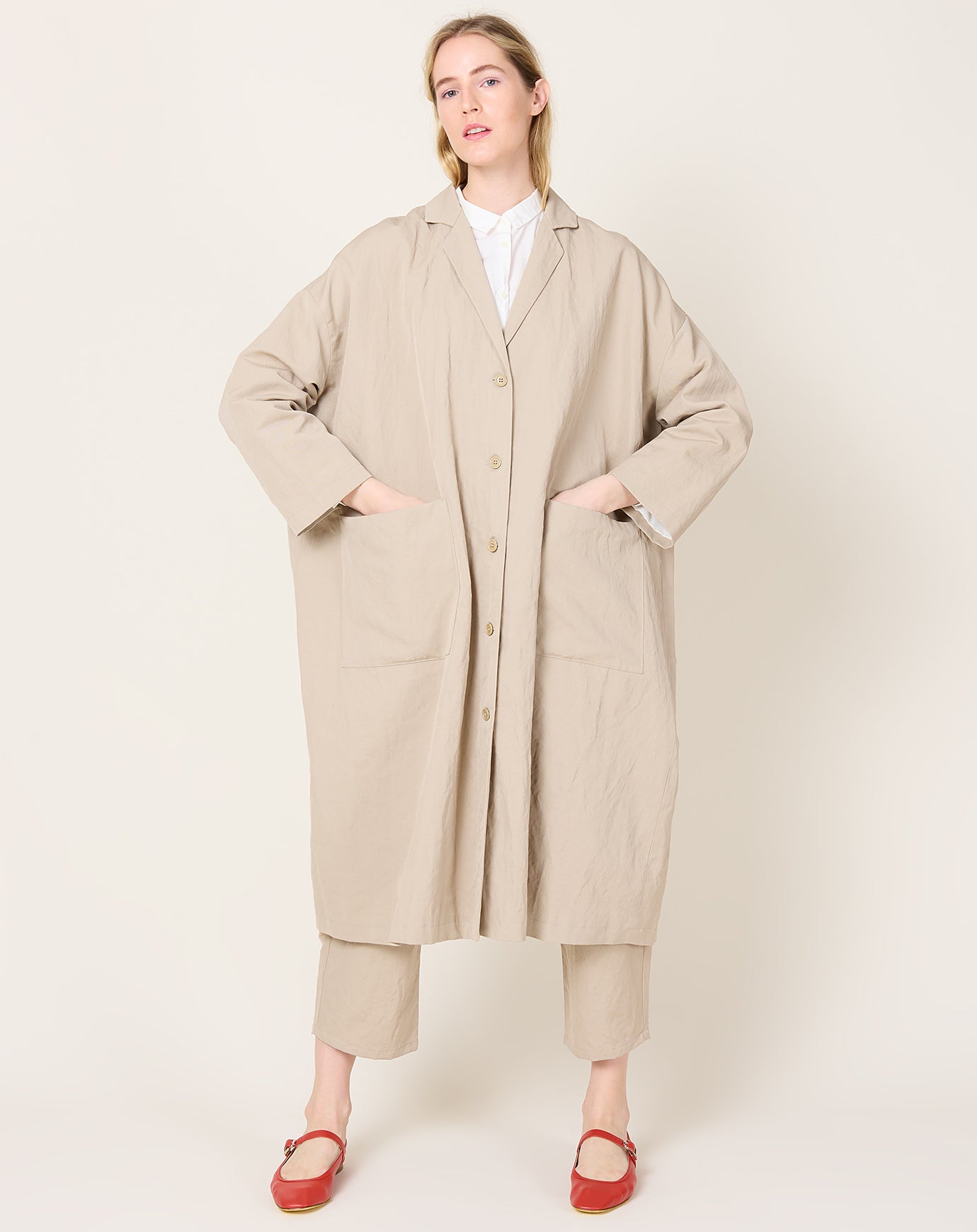 apuntob Technical Linen Coat in Ecru