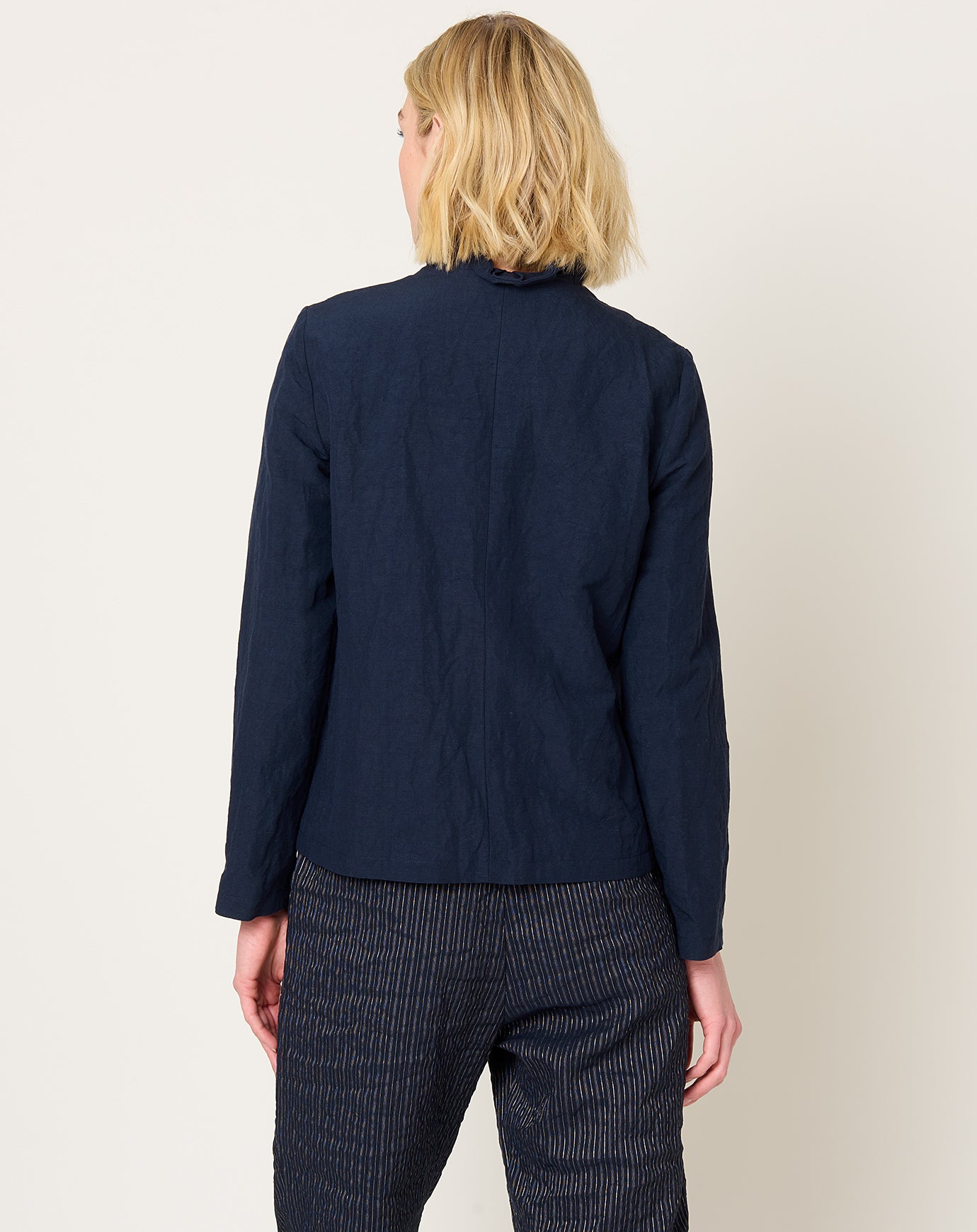 apuntob Soft Linen Rouche Collar Jacket in Abyss