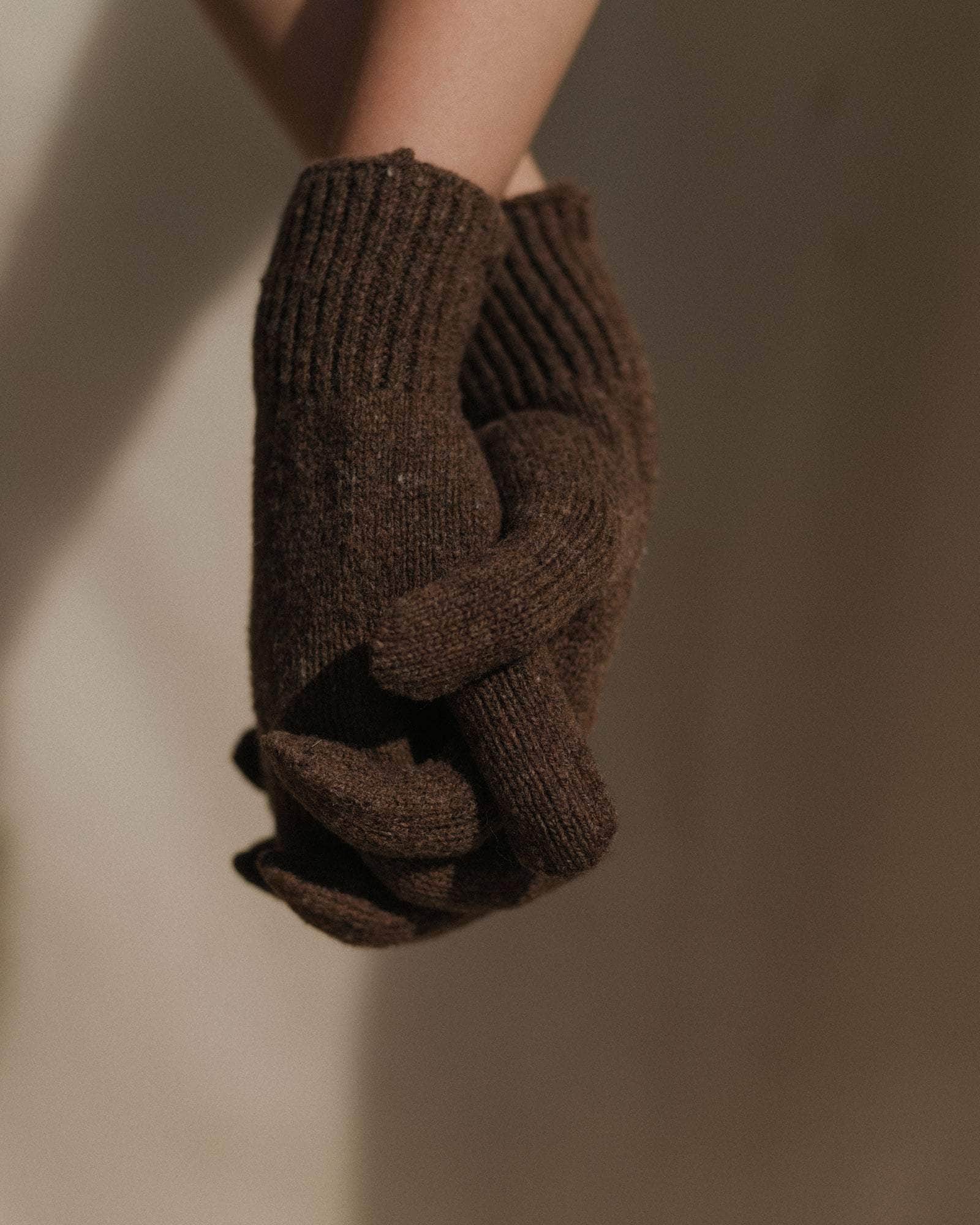 Baserange Ribbed Gloves in Burel Brown