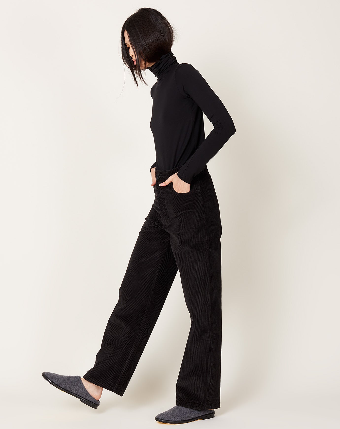 Baserange Navalo Pants in Black