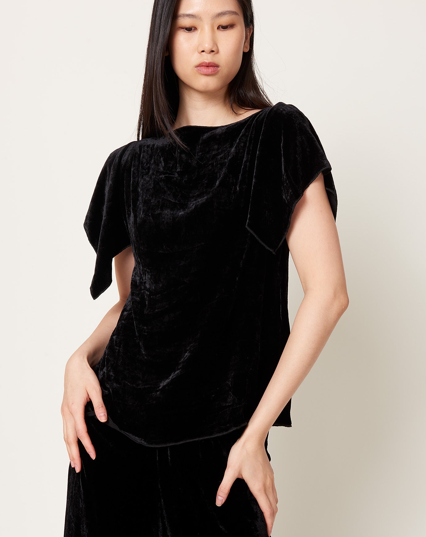 Baserange Olin Top in Black