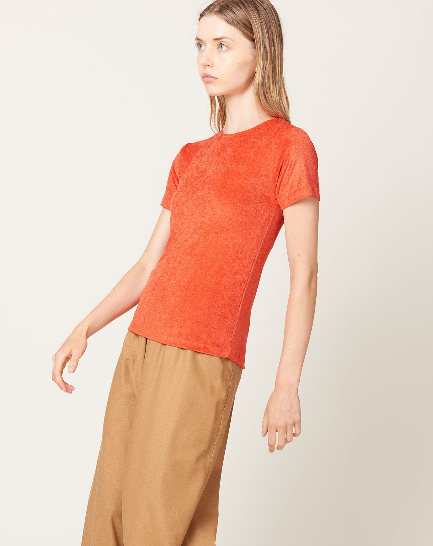 Baserange Omo Tee in Mino Red