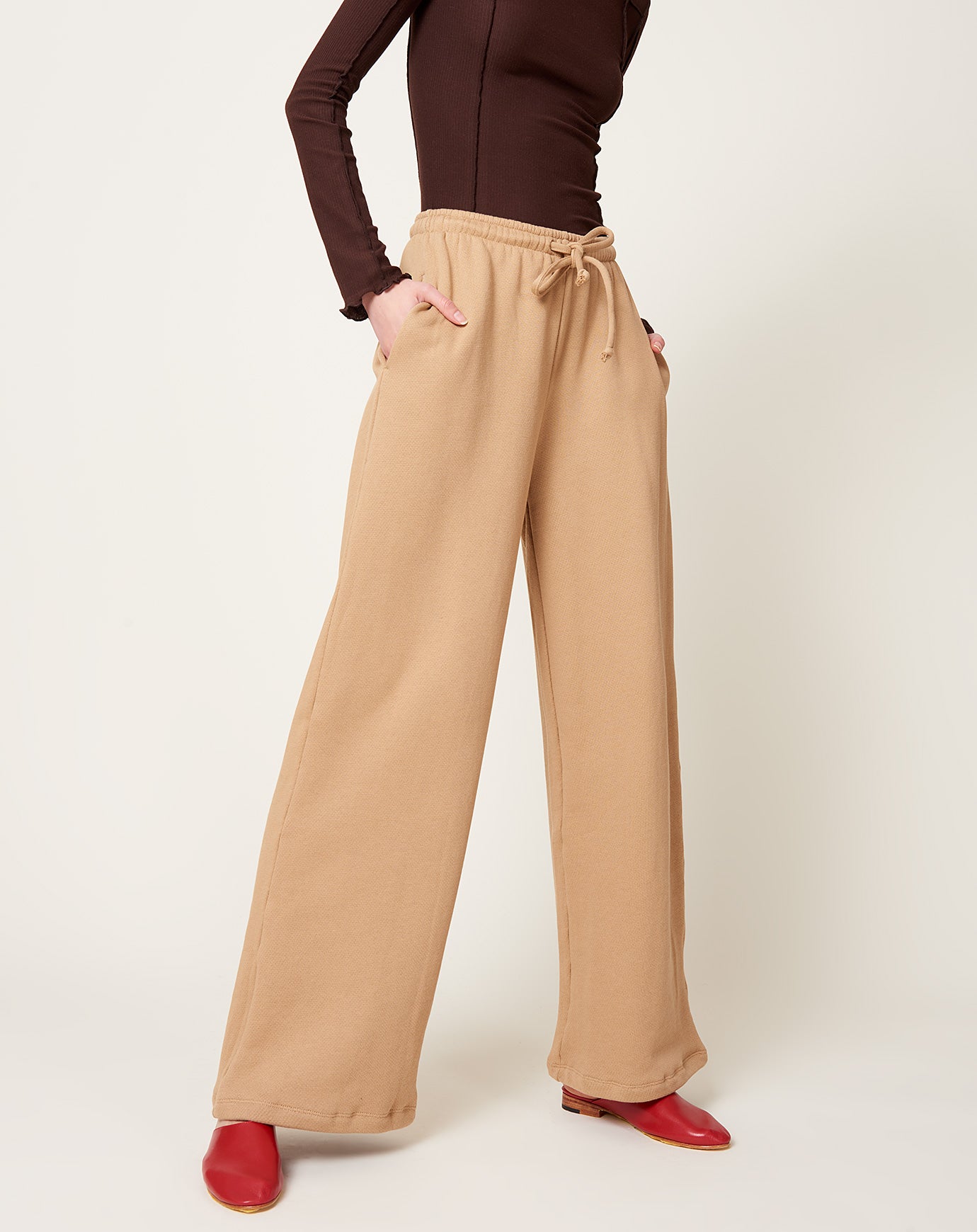 Baserange Ordu Sweatpants in Beige