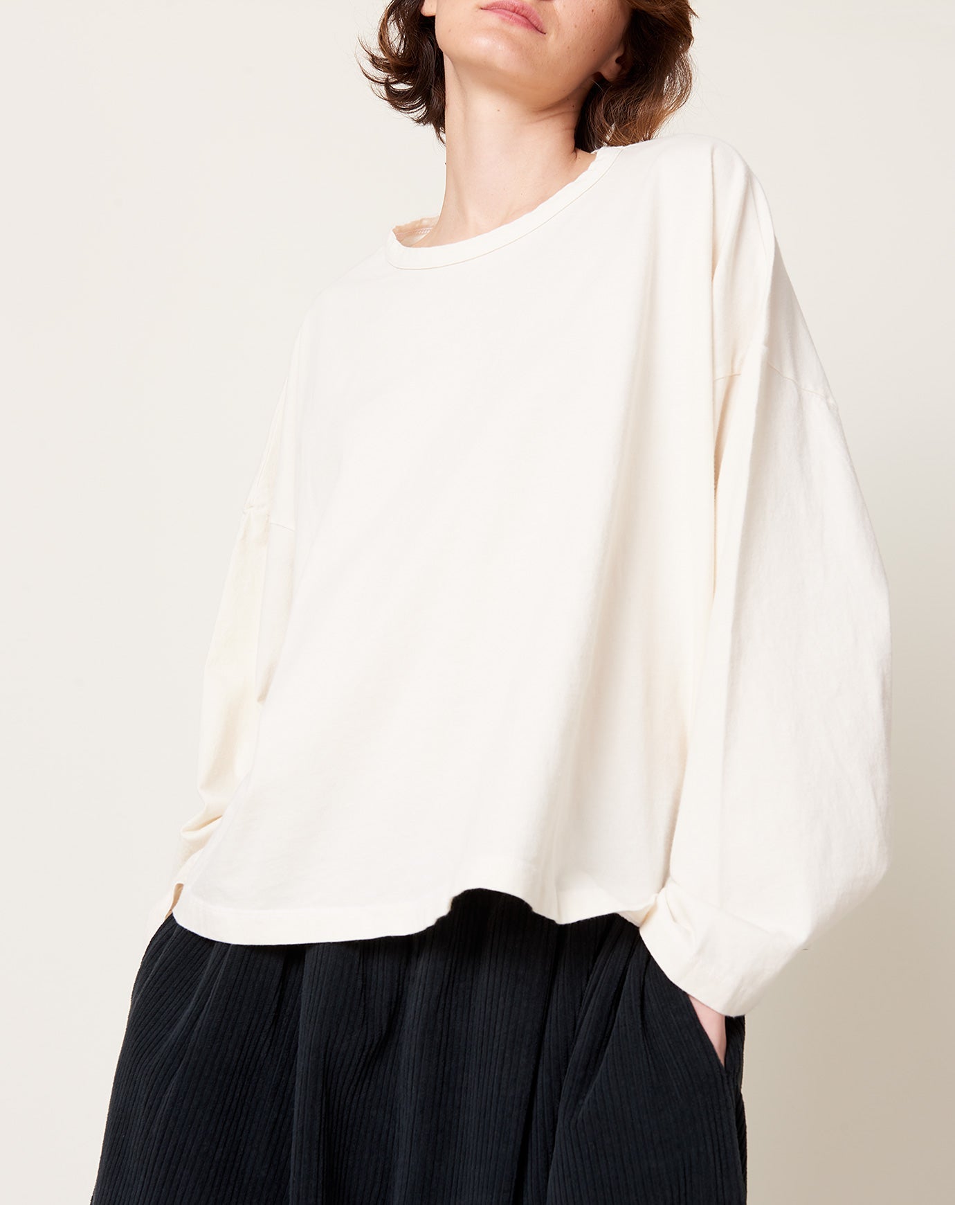 Black Crane Loos L/S Tee in Ivory