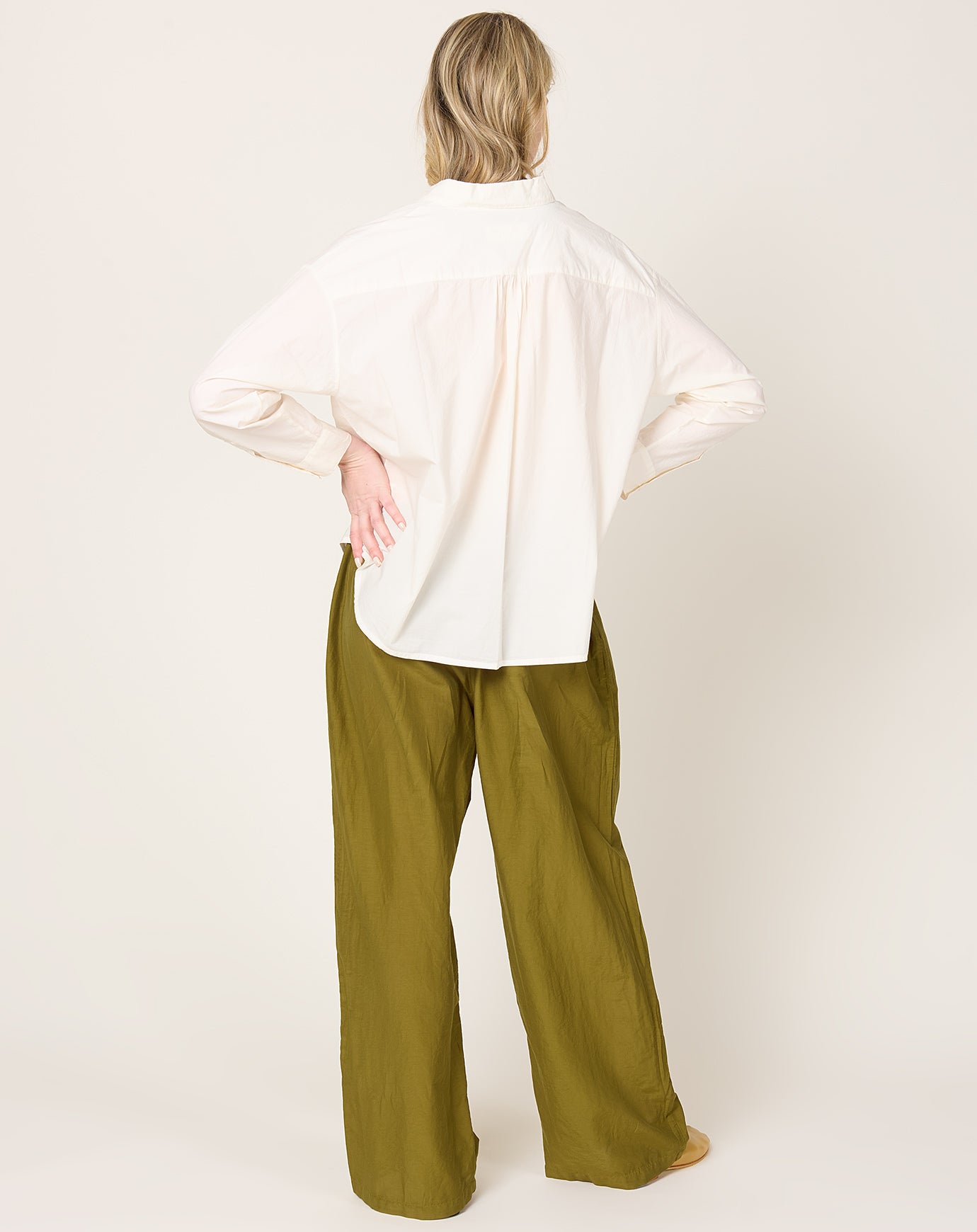 Black Crane Straight Pants in Dark Olive