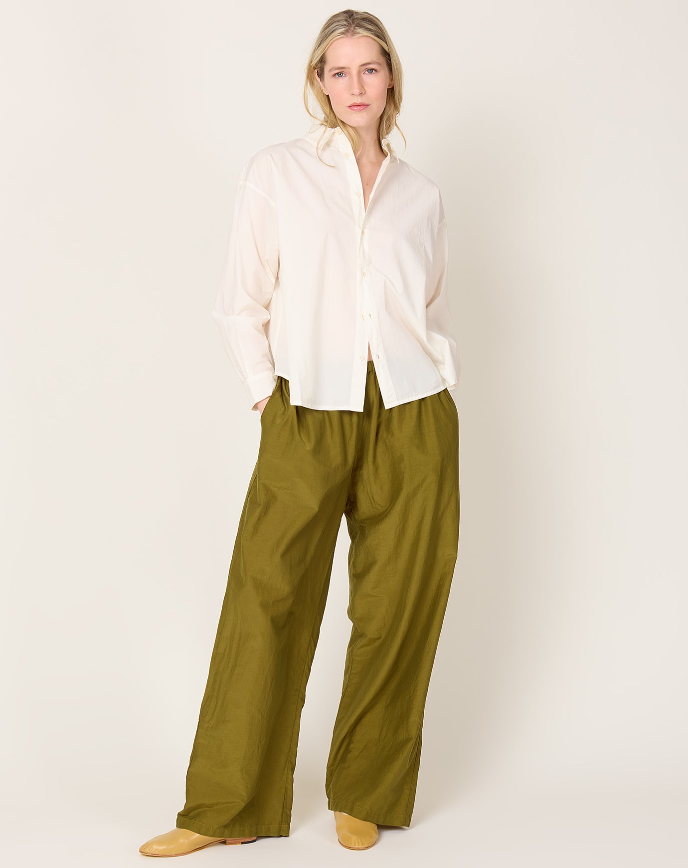 Black Crane Straight Pants in Dark Olive