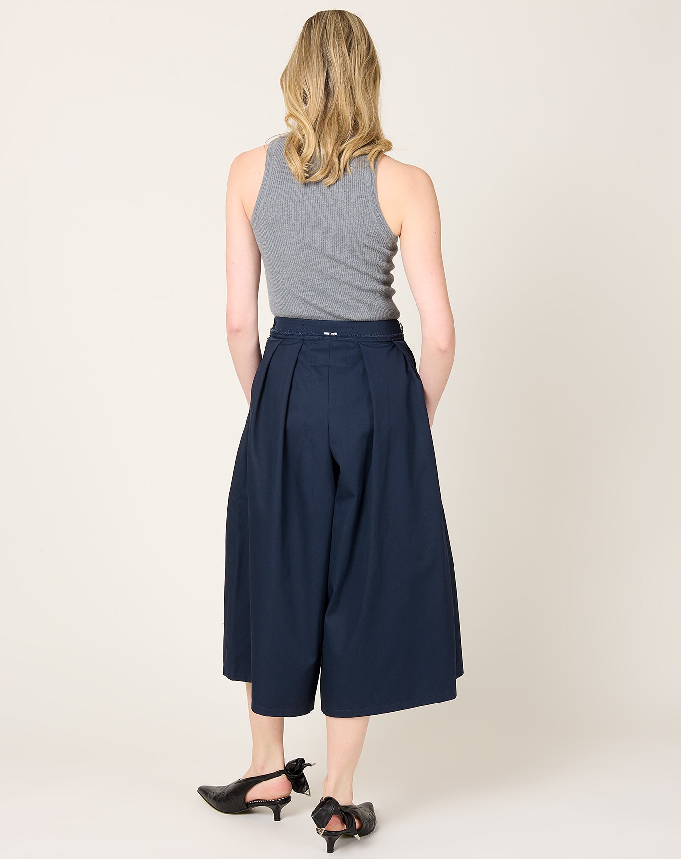 Camiel Fortgens Cullot in Navy