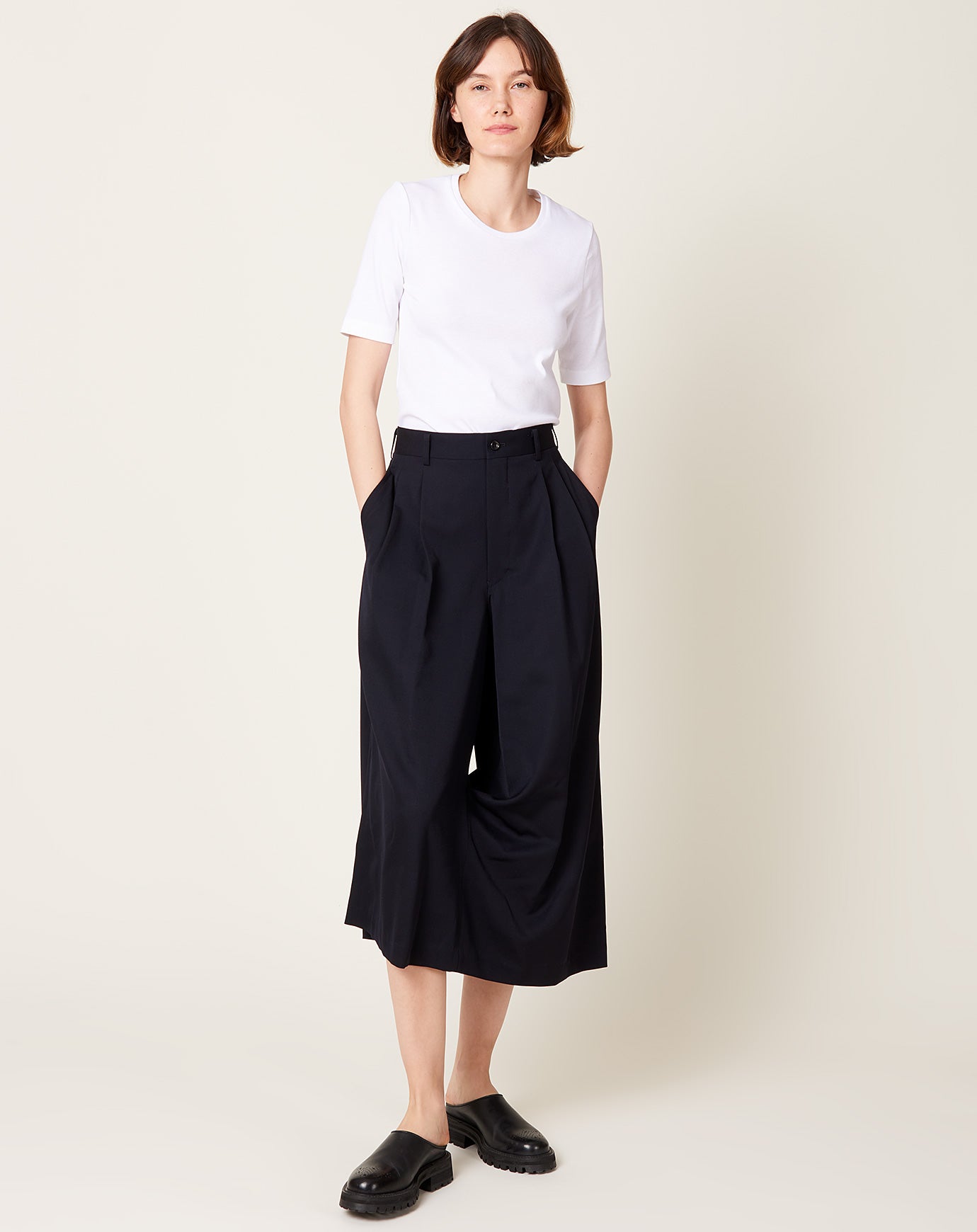 Comme des Garçons Comme des Garçons Wool Gabardine Curved Leg Cropped Pants in Navy