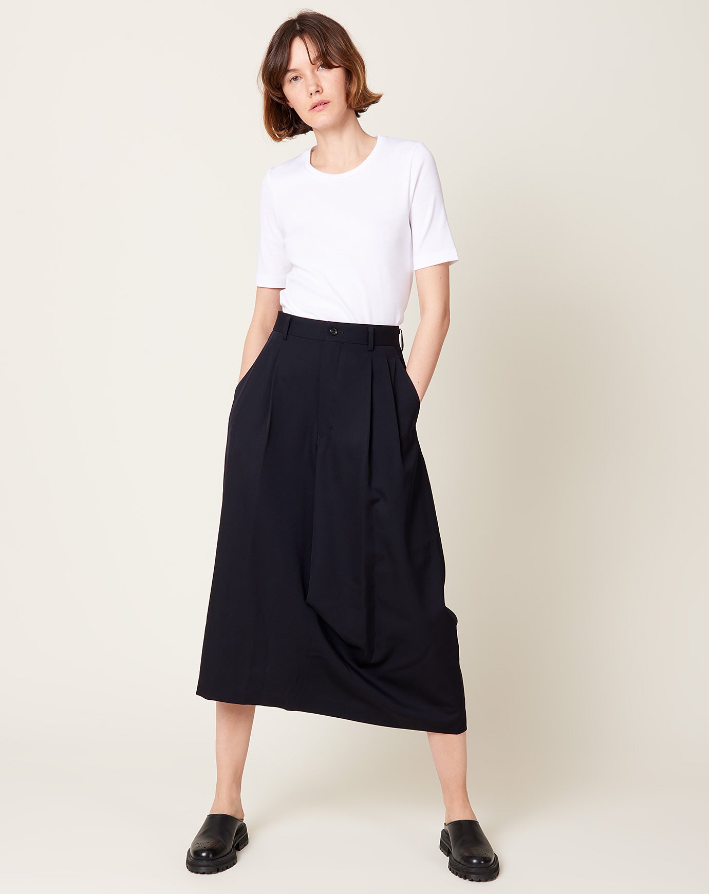 Comme des Garçons Comme des Garçons Wool Gabardine Curved Leg Cropped Pants in Navy