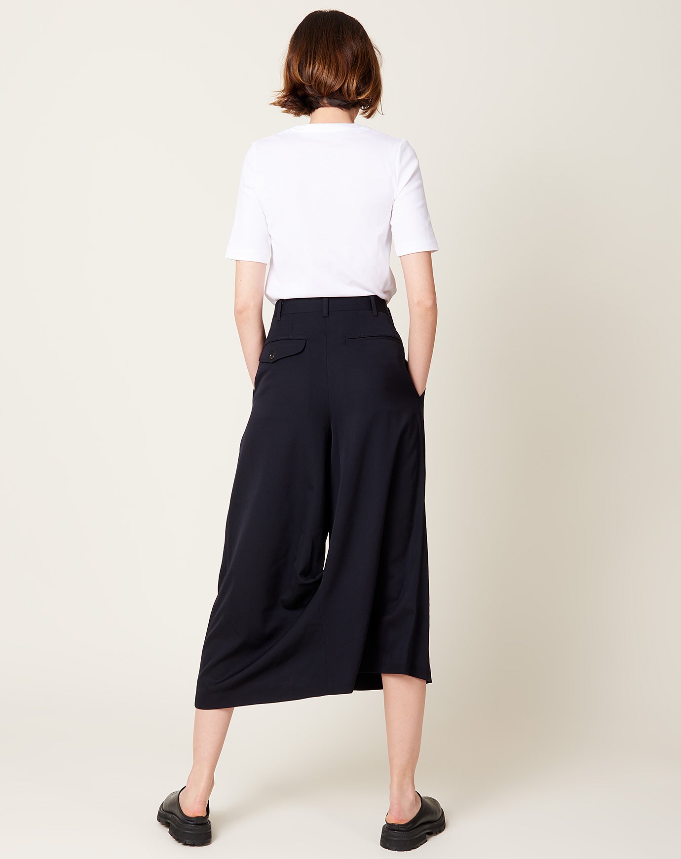 Comme des Garçons Comme des Garçons Wool Gabardine Curved Leg Cropped Pants in Navy