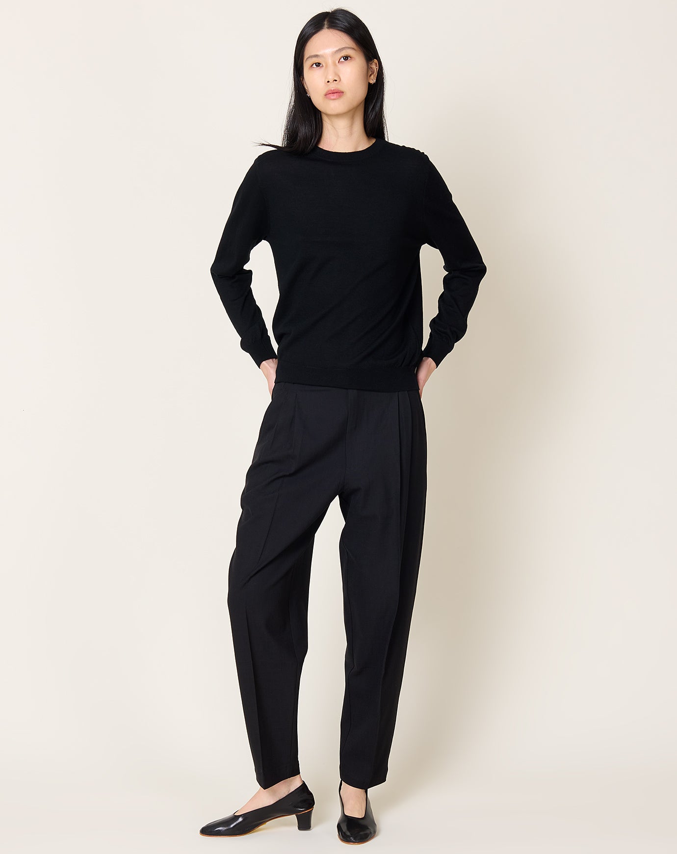 Cordera Carrot Pants in Black