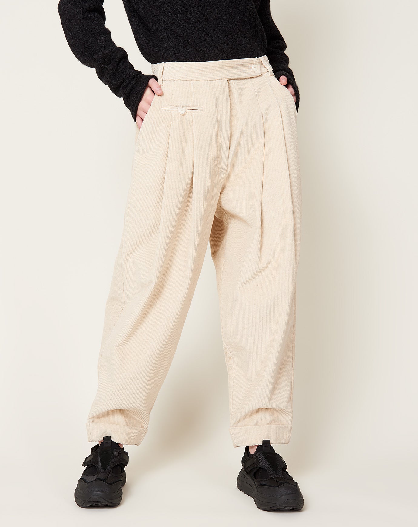 Cordera Corduroy Carrot Pants