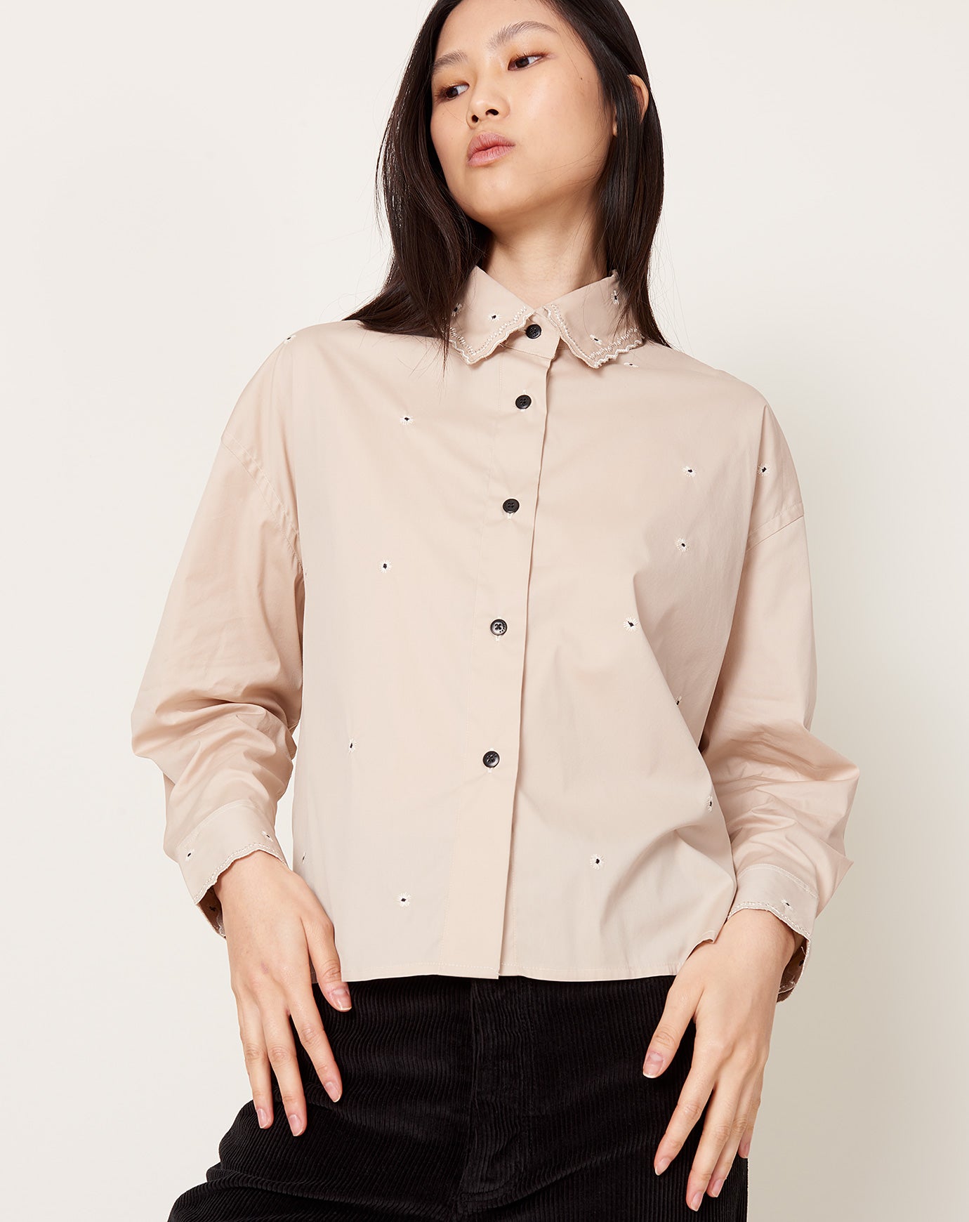 Cordera Embroidery Shirt in Beige