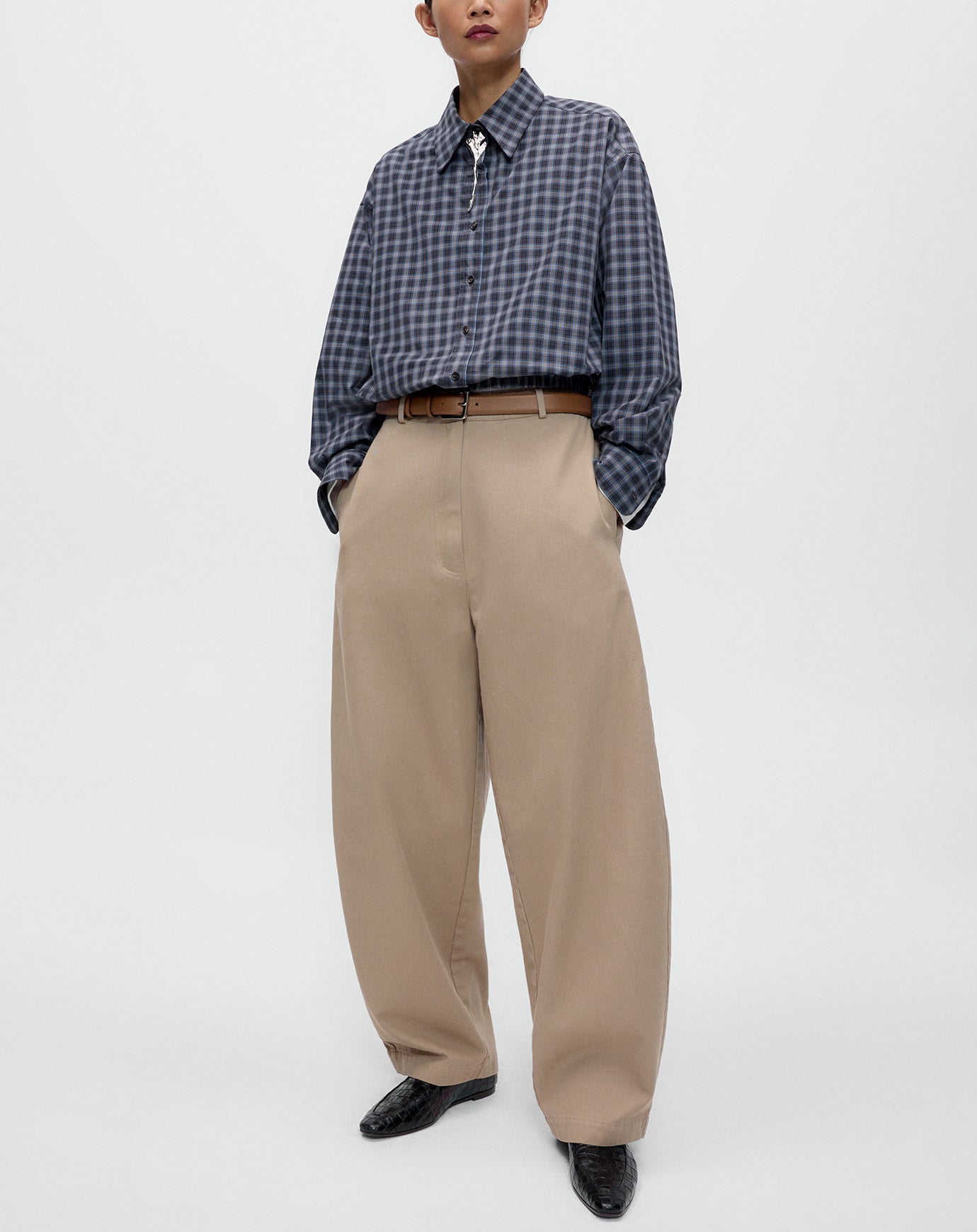 Cordera Cotton Curved Pants in Camel