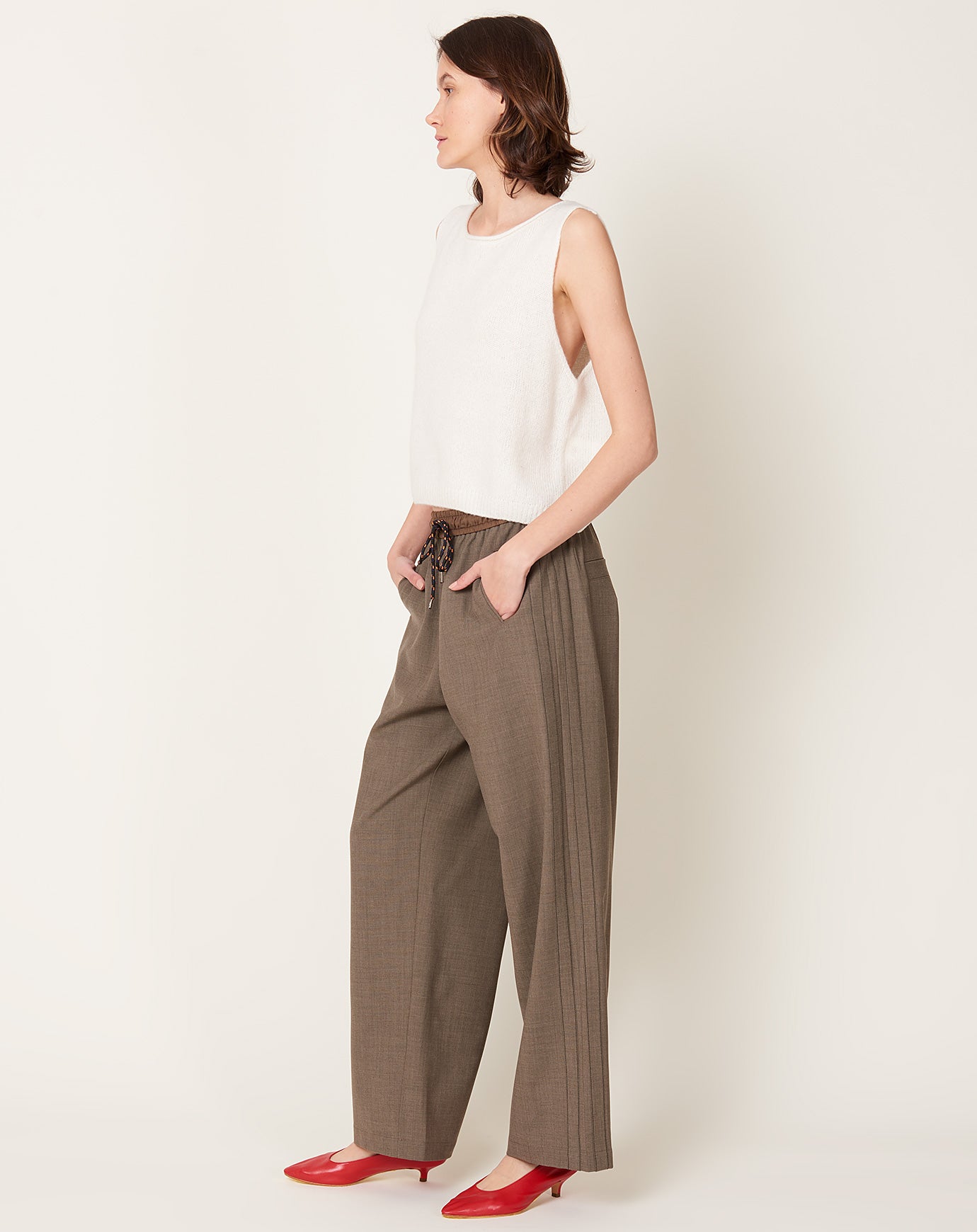 Cordera Tailoring Relaxed Pants in Taupe