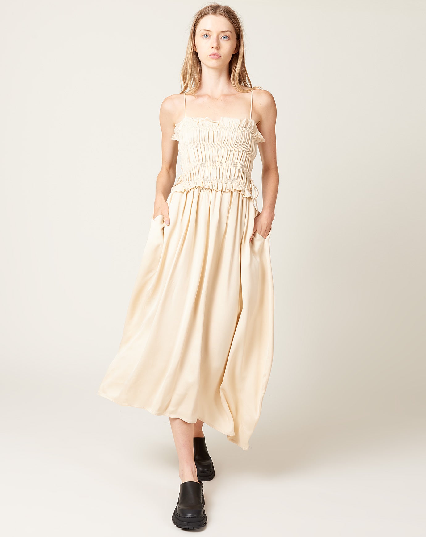 Cordera Viscose Gathered Dress in Shell