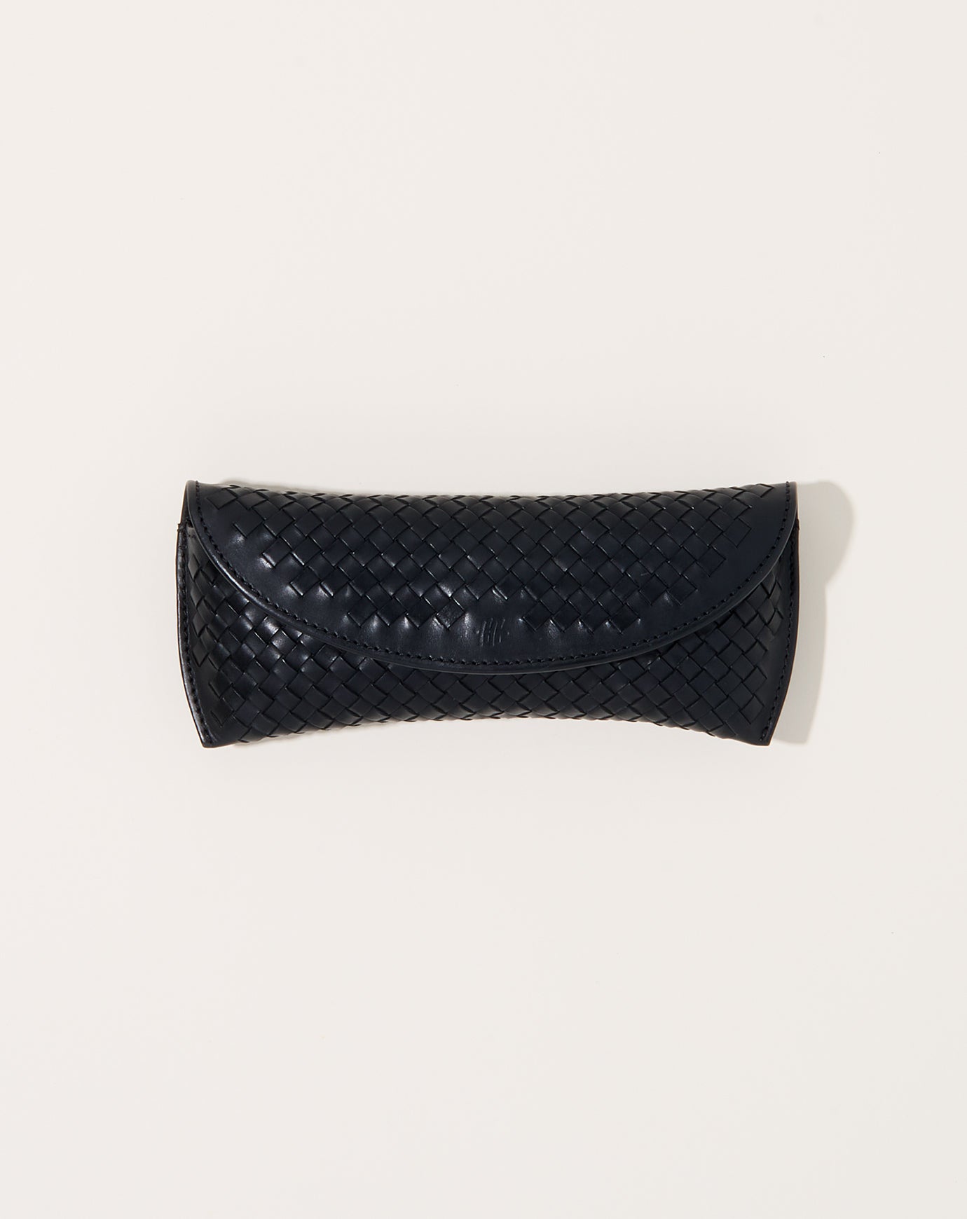 Dragon Diffusion Eyeglass Holder in Black