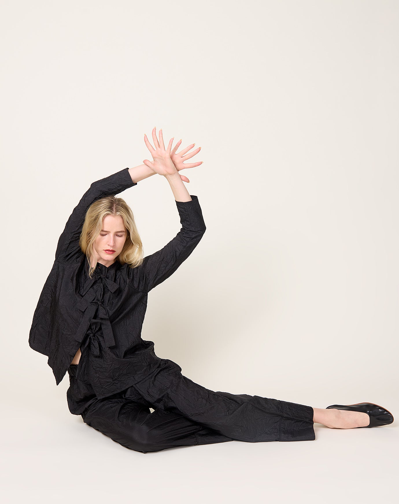 Eleph Bows Shirt in Black Silk Crinkle