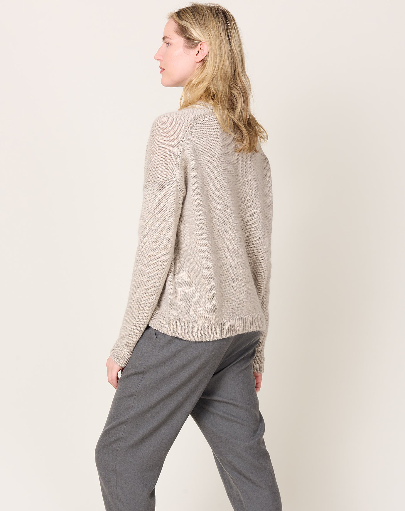 evam eva Low Gauge Pullover in Grege