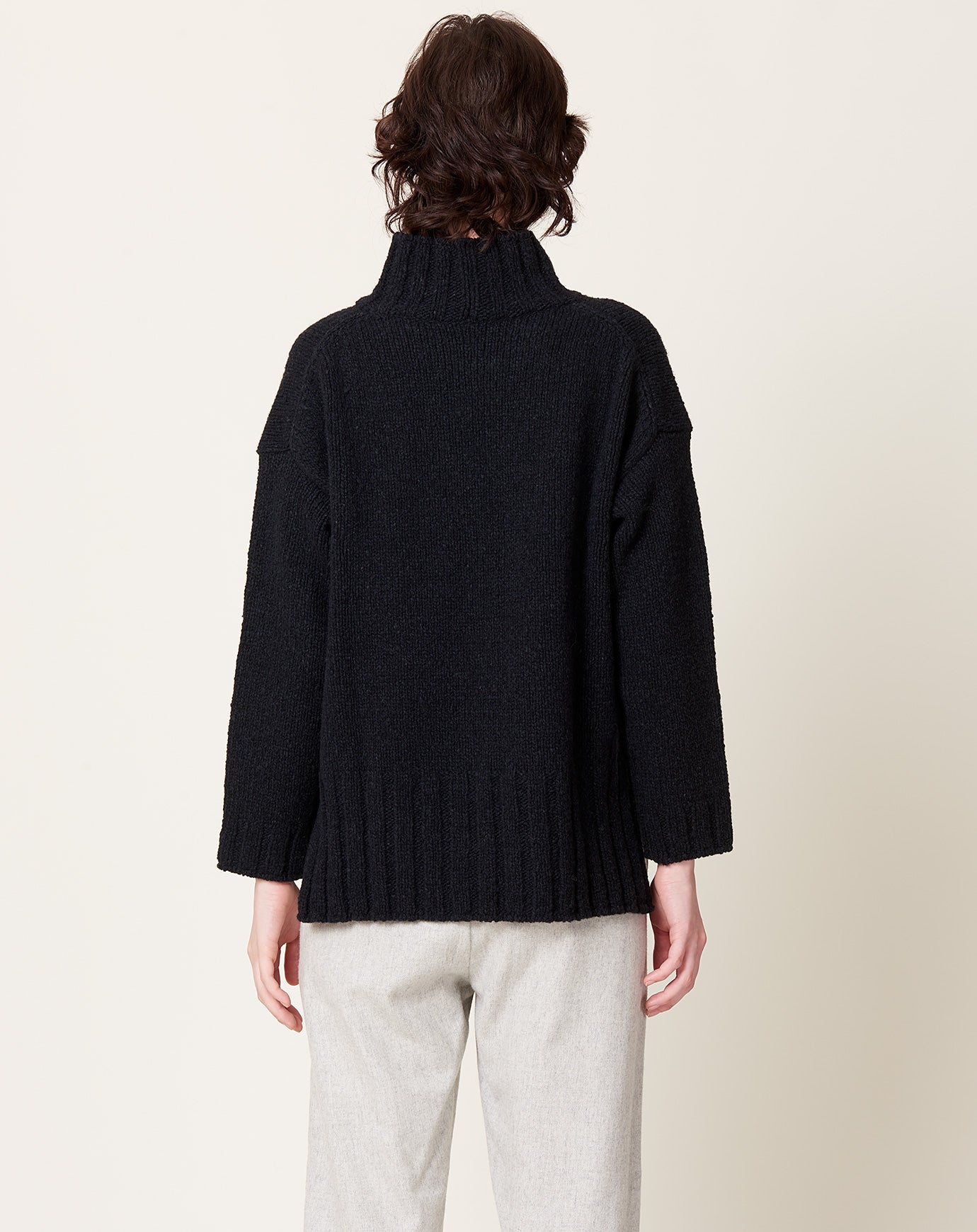 evam eva Renew-Wool Turtleneck in Charcoal