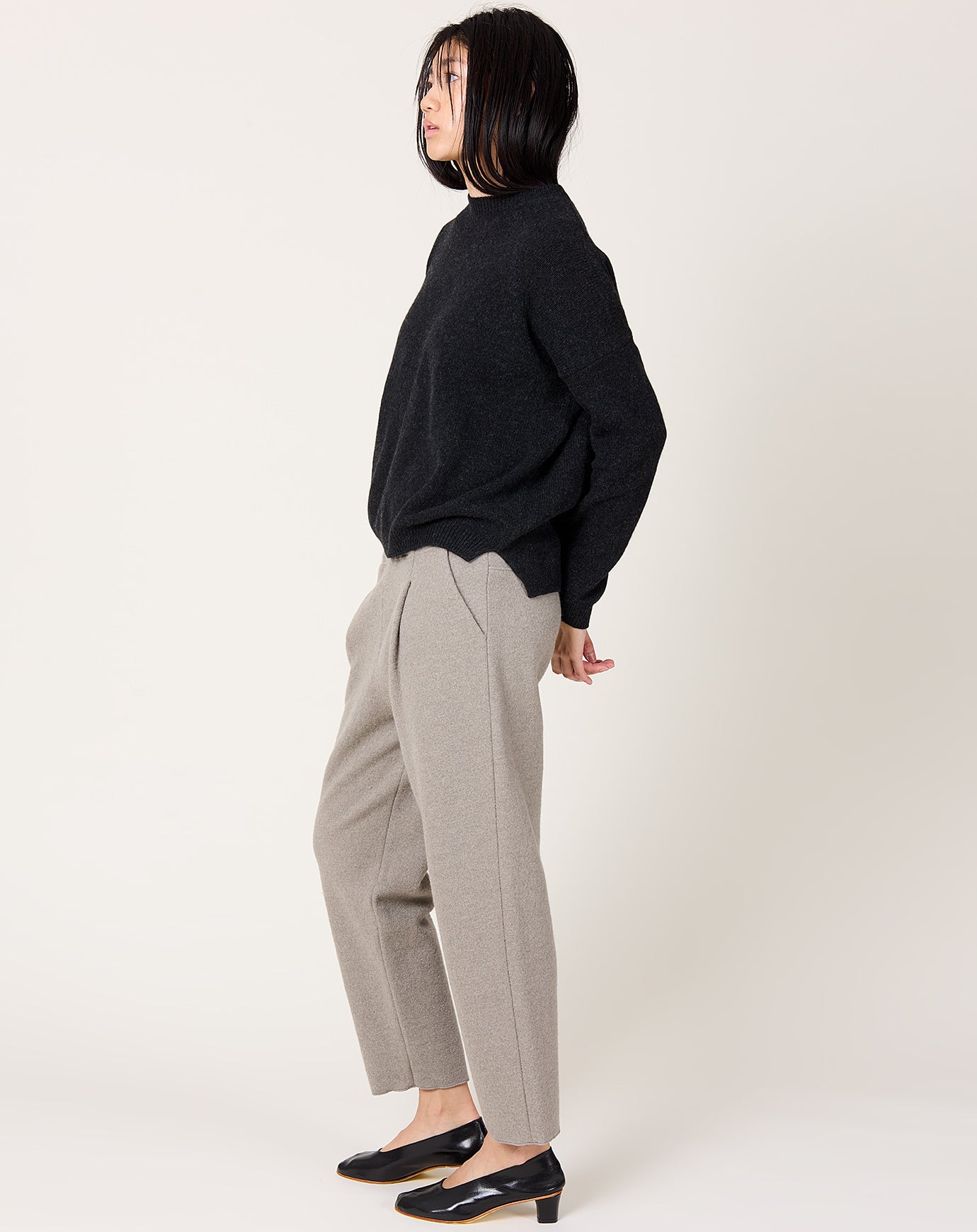 evam eva Wool Fox Pullover in Charcoal