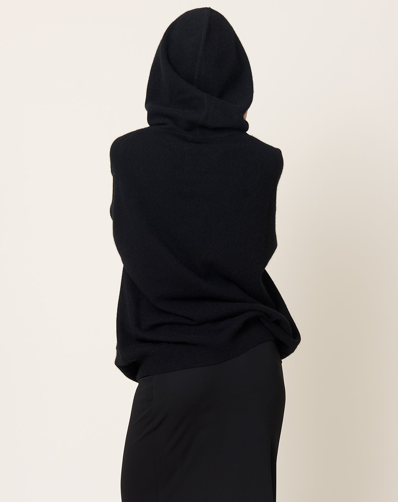 Frenckenberger Hooded Mono in Black