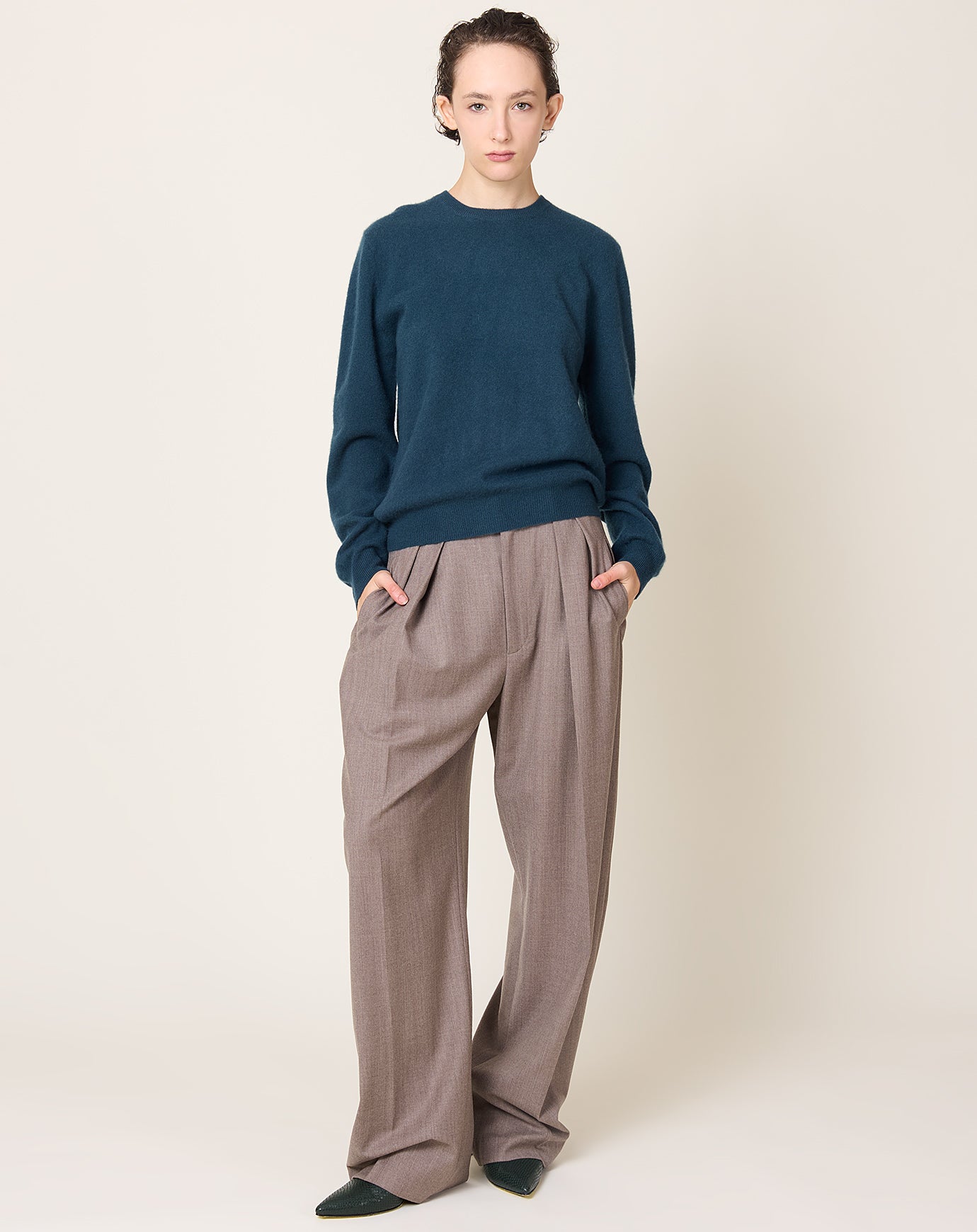 Frenckenberger Mini R Neck Sweater in Encre