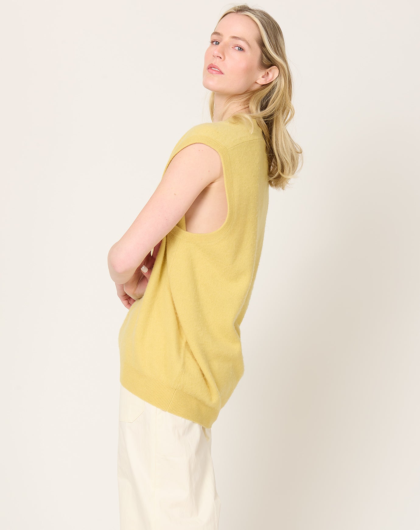 Frenckenberger SL Johnny Sweater in Sun Yellow